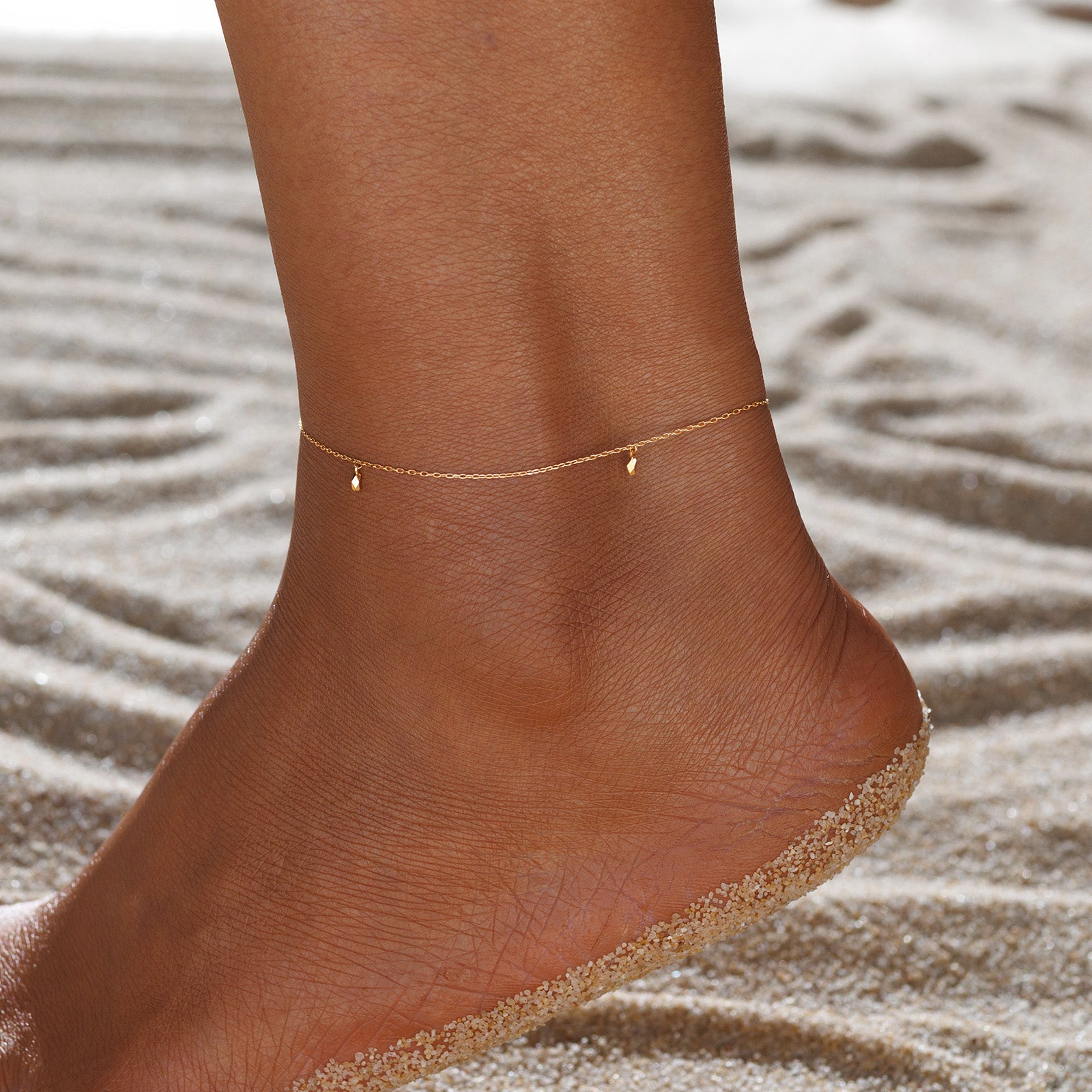 18K Dangling Diamond Charm Thin Cable Anklet