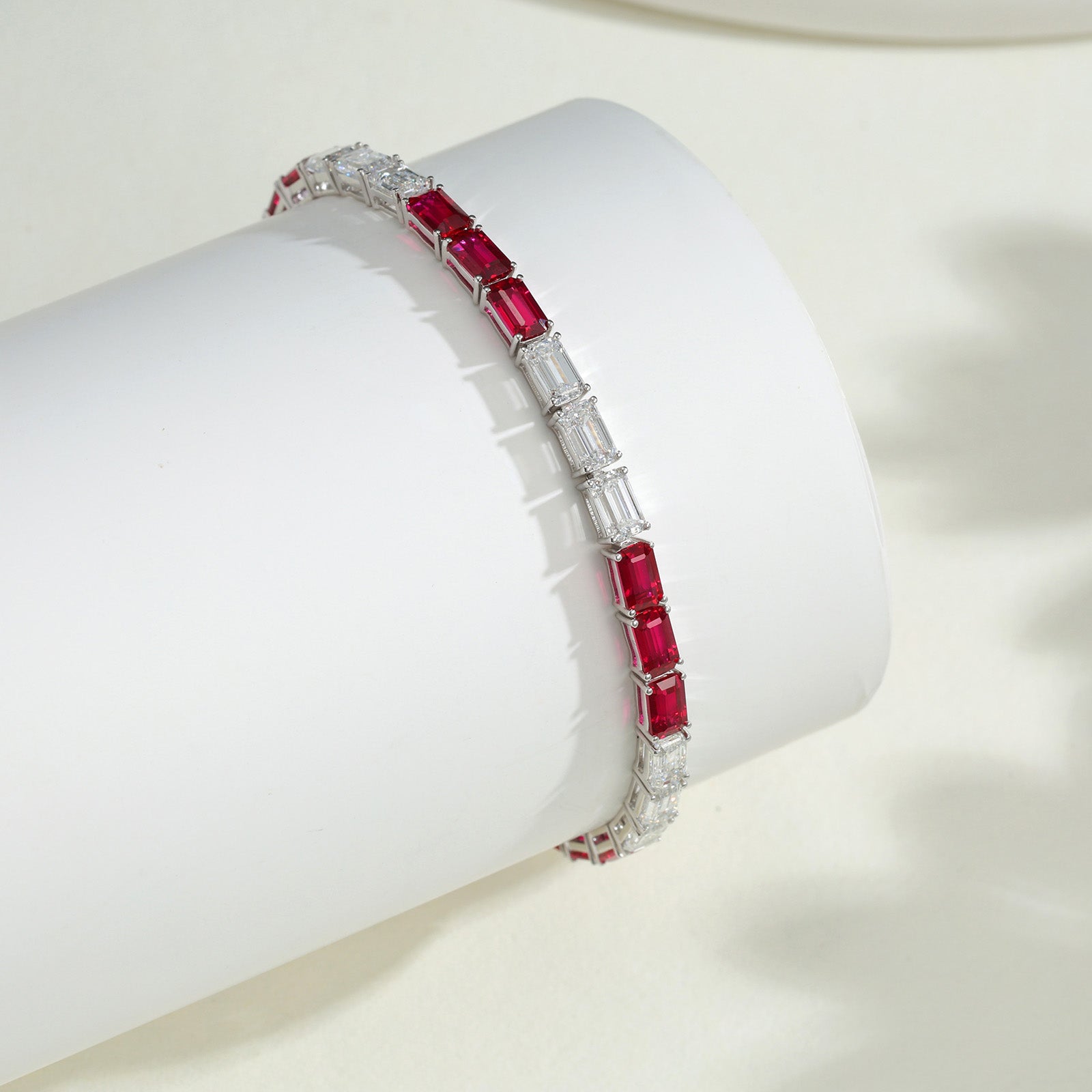 10.5-11.05ct Lab Grown Red & White Alternating Diamond Tennis Bracelet in 14K