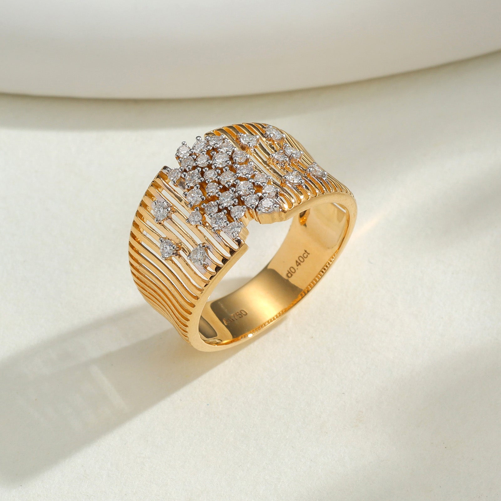 0.4ct Natural Diamond Open‑Work Starry Ring in 18K
