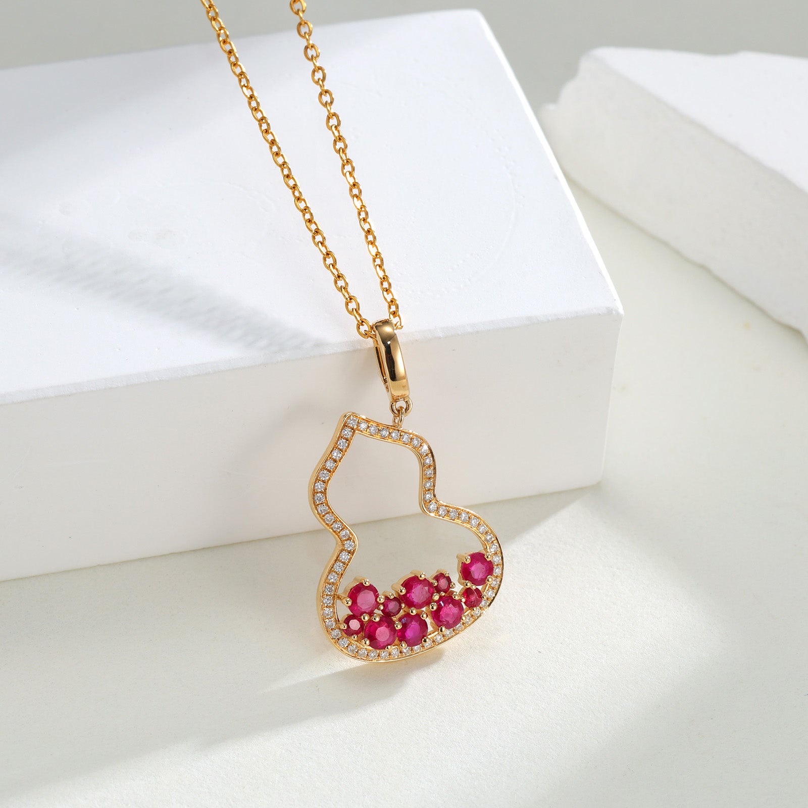 18K Solid Gold Hollow Gourd Ruby Pendant（Only Pendant）