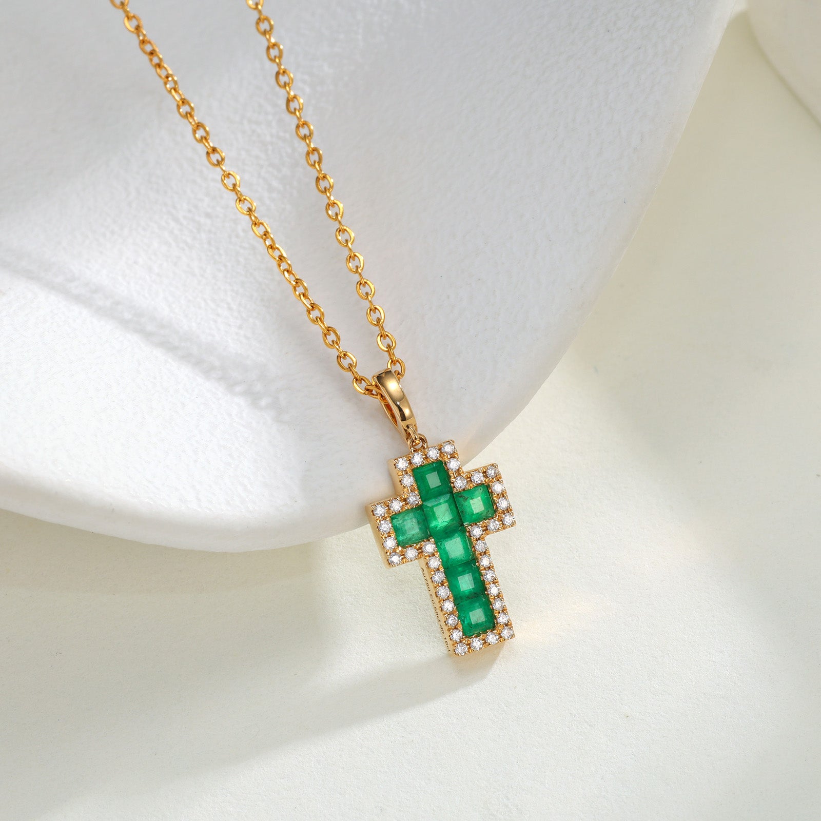 18K Gold Cross Pendant with Universal Clasp (Pandant Only)
