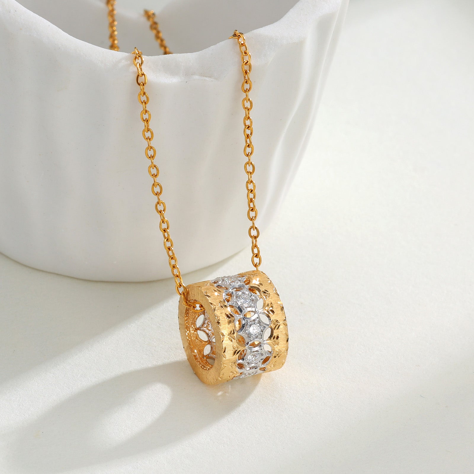 18K Solid Gold  Two-Tone Natural Diamond Cylindrical Pendant（Only Pendant）
