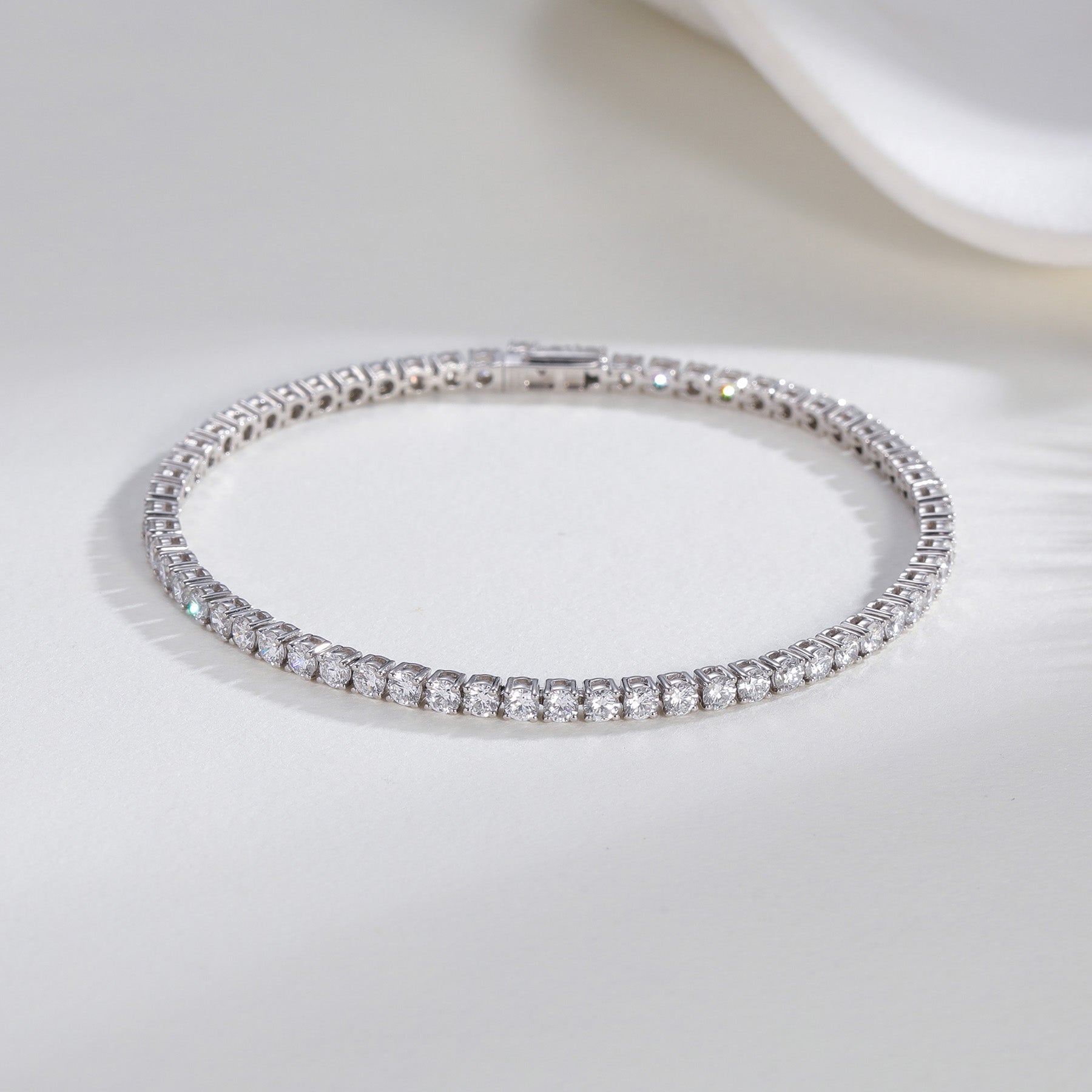 PT900 Platinum Lab-Grown Diamond Round Brilliant Tennis Bracelet (≈0.07ct/p)