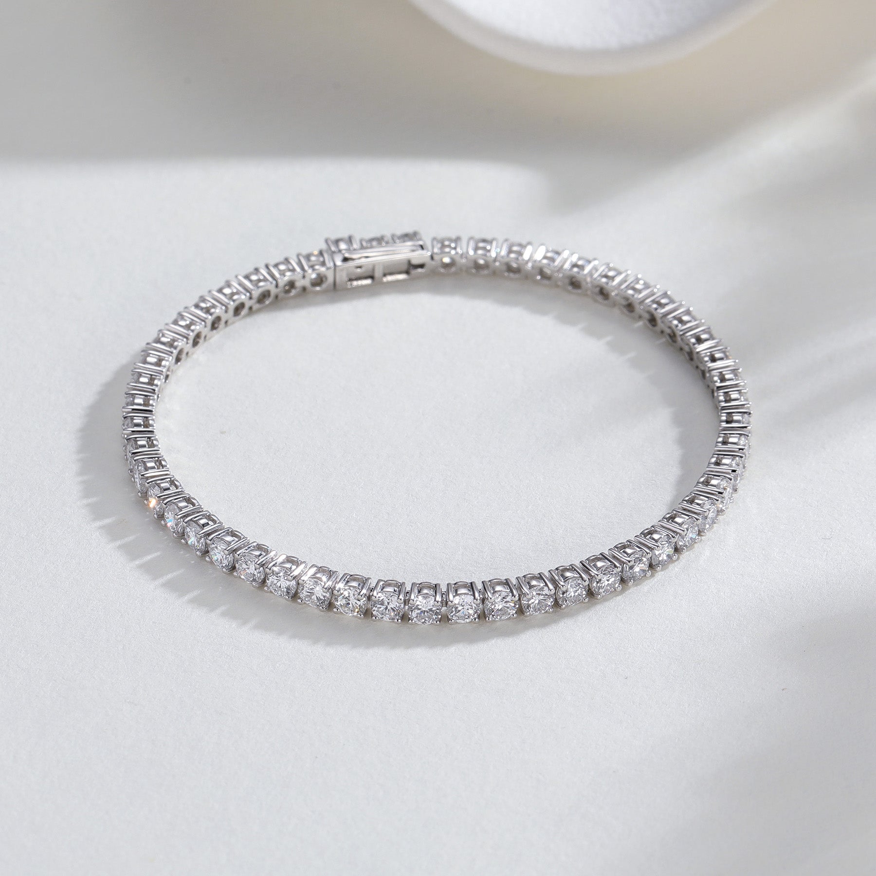 PT900 Platinum Lab-Grown Diamond Round Brilliant Tennis Bracelet (≈0.12ct/p)