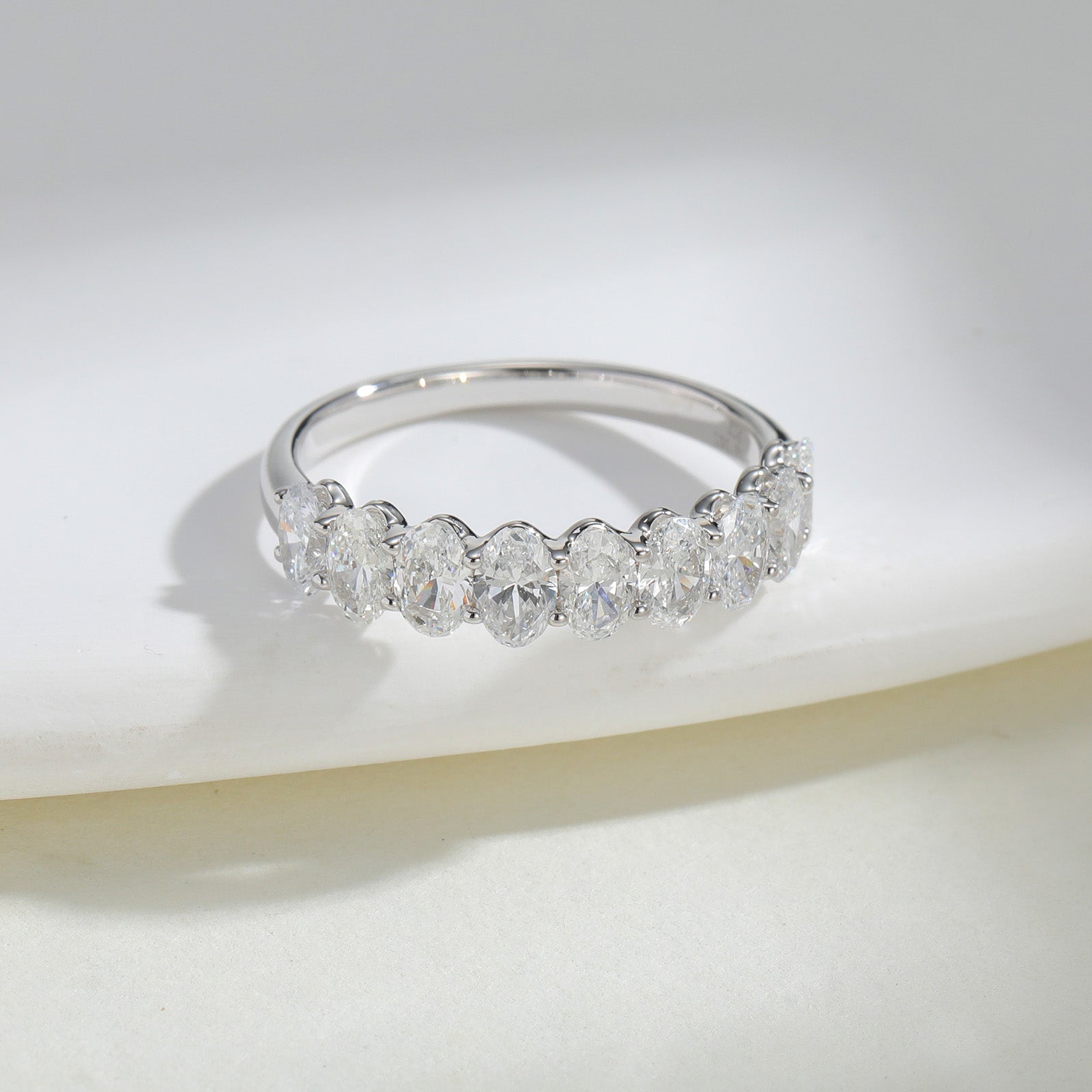 Oval-Cut Half Eternity Lab-Grown Diamond Ring（0.17 Each）