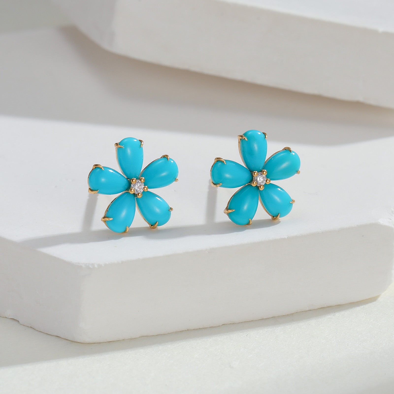 18K Yellow Gold Five-Petal Turquoise Flower Stud Earrings