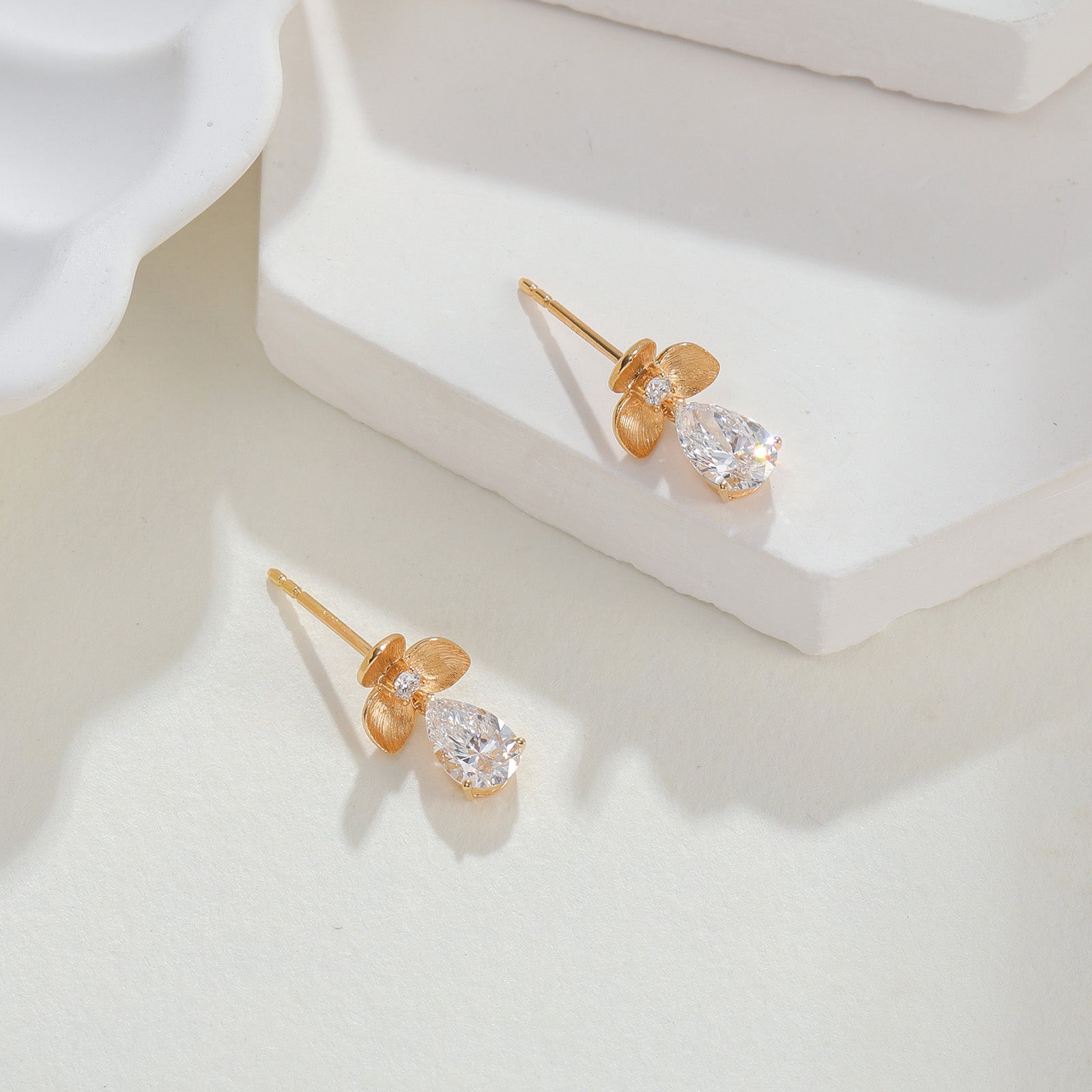 18K Yellow Gold Textured Three-Petal Flower Pear Drop Lab-Grown Diamond Dangle Earrings