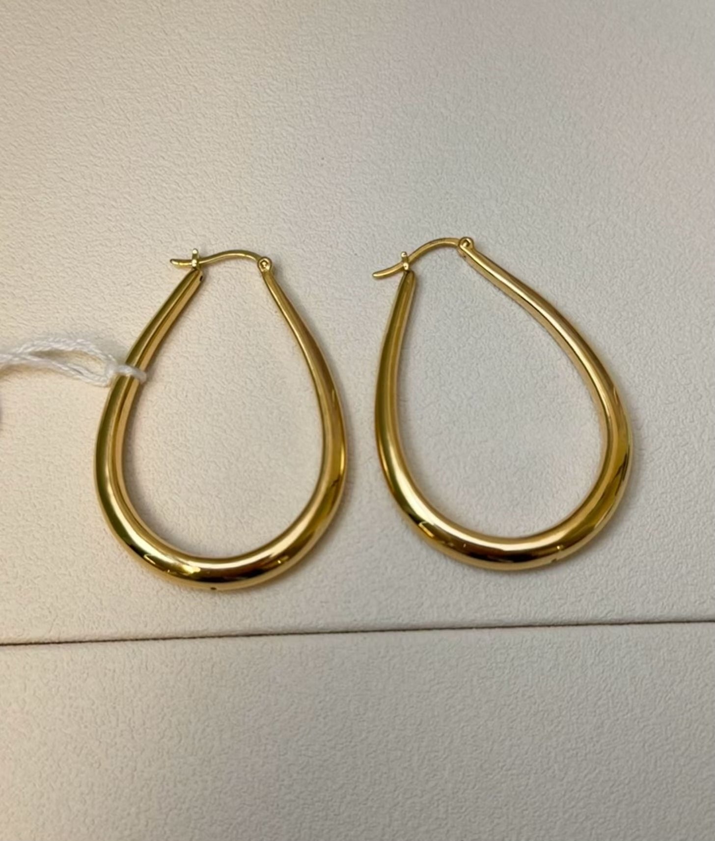 Double Teardrop Hoop Earrings in 18K Yellow Gold
