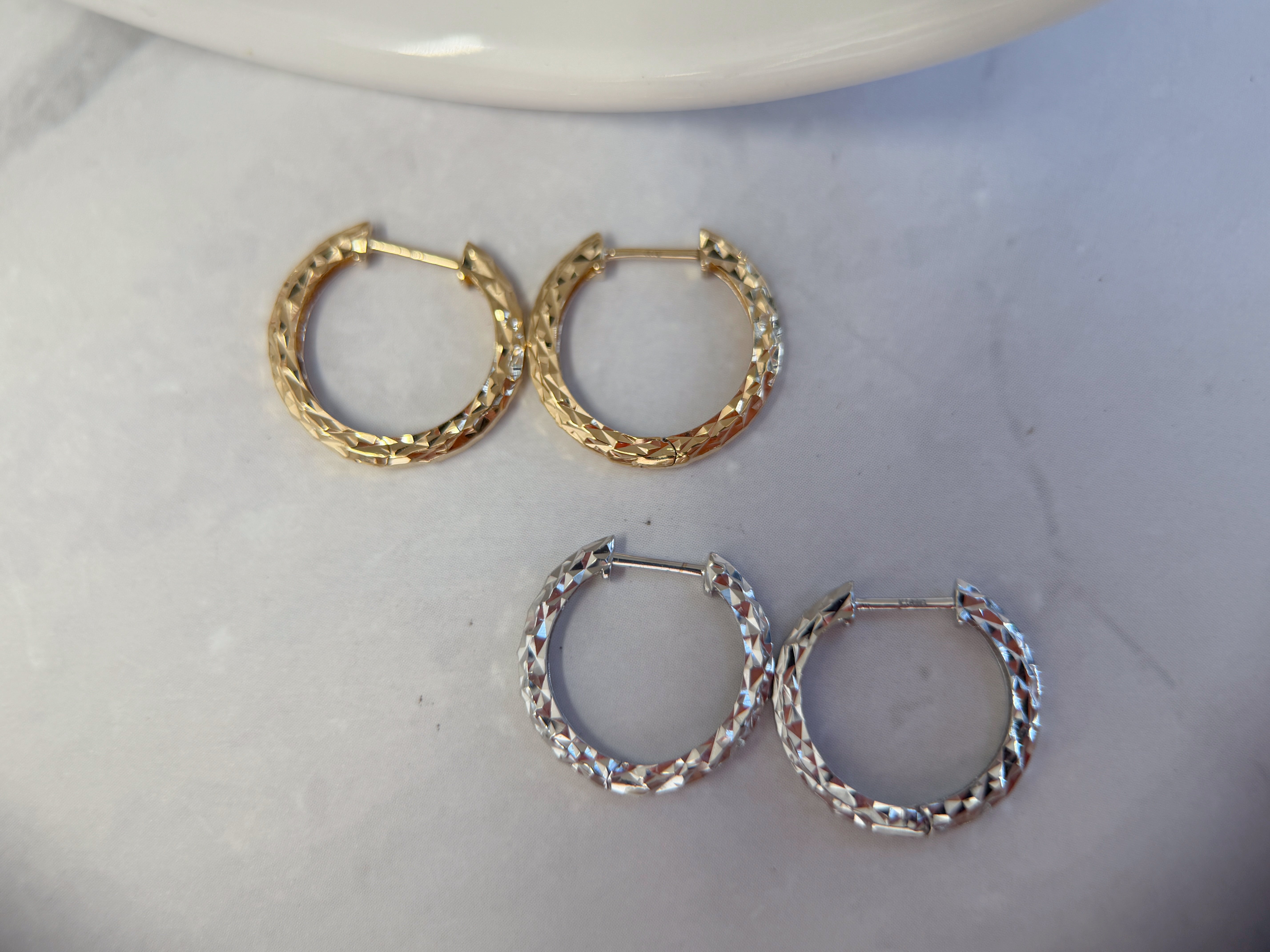 Diamond-pattern Hoop Earrings