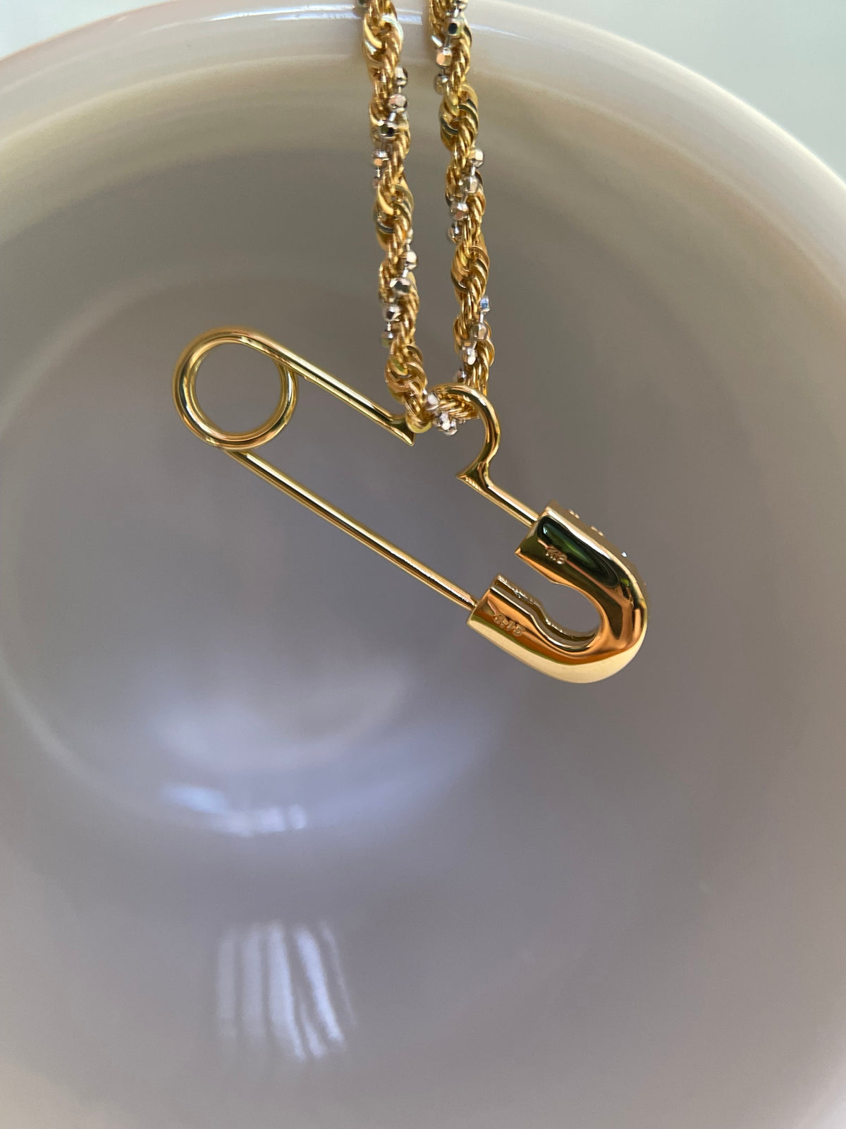 18K Gold & PT900 0.15ct Diamond Convertible Pendant Connector – 30mm