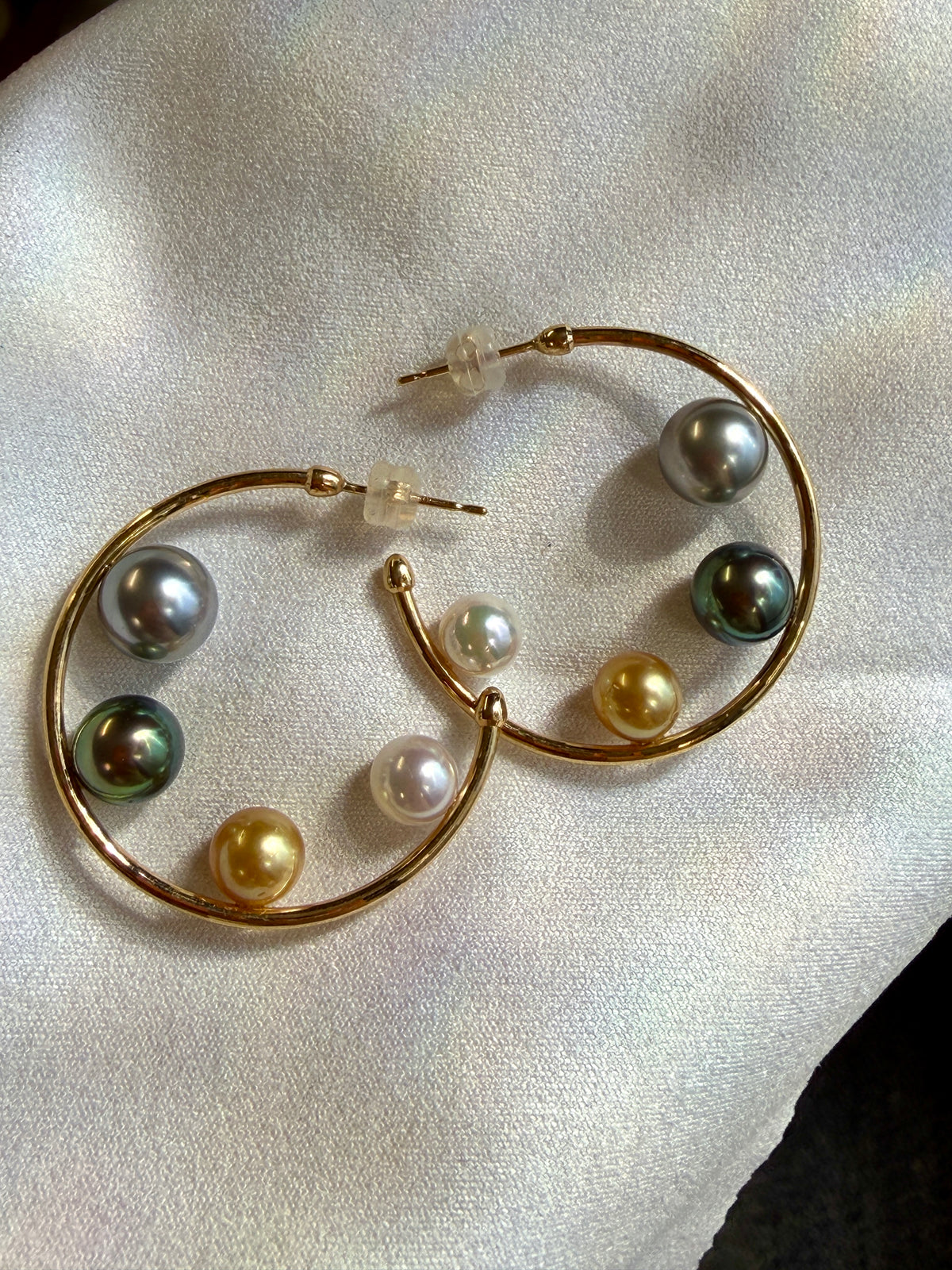 K18 High-Grade Mixed Pearl Hoop Earrings