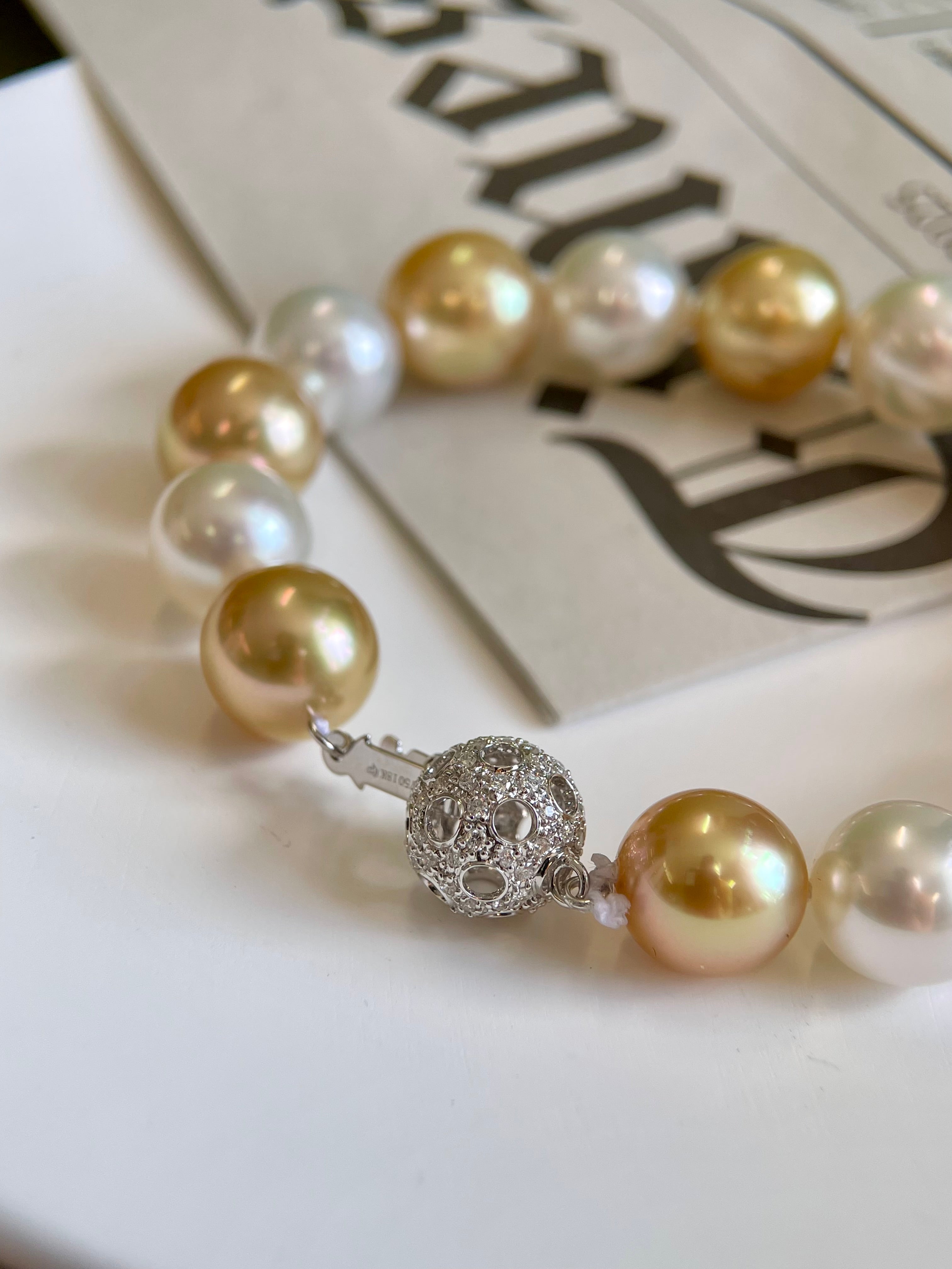 10-11mm South Sea Pearl with k18 Natural Diamond Clasp