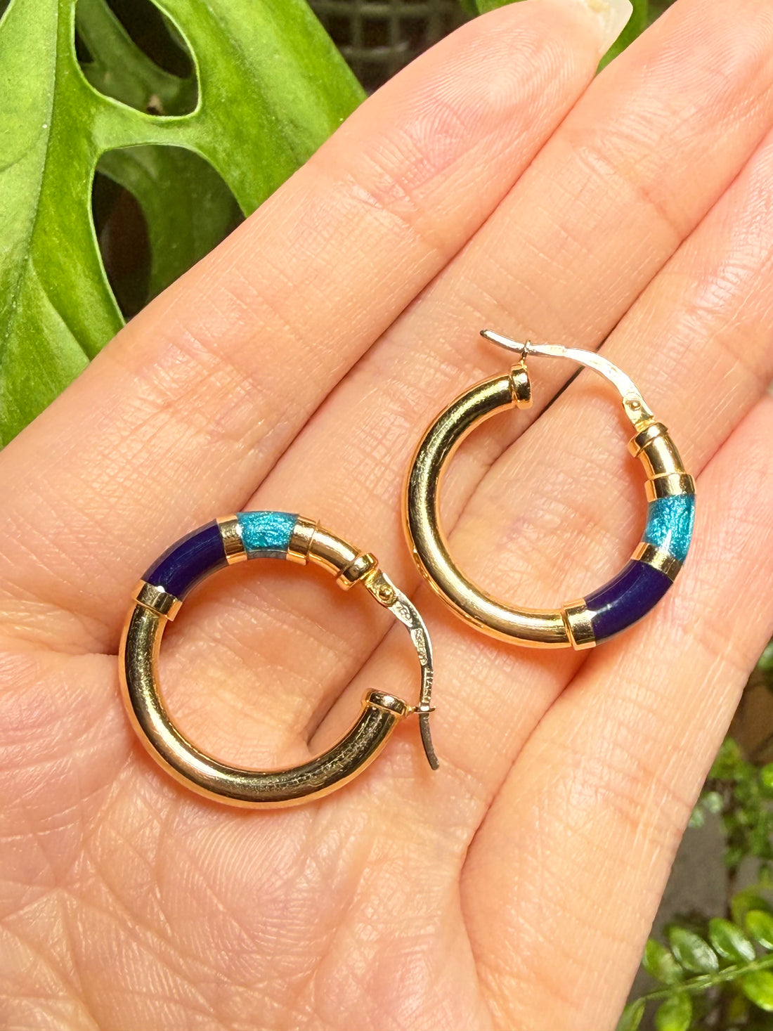 Italian Enamel Hoop Earrings in 18K Gold