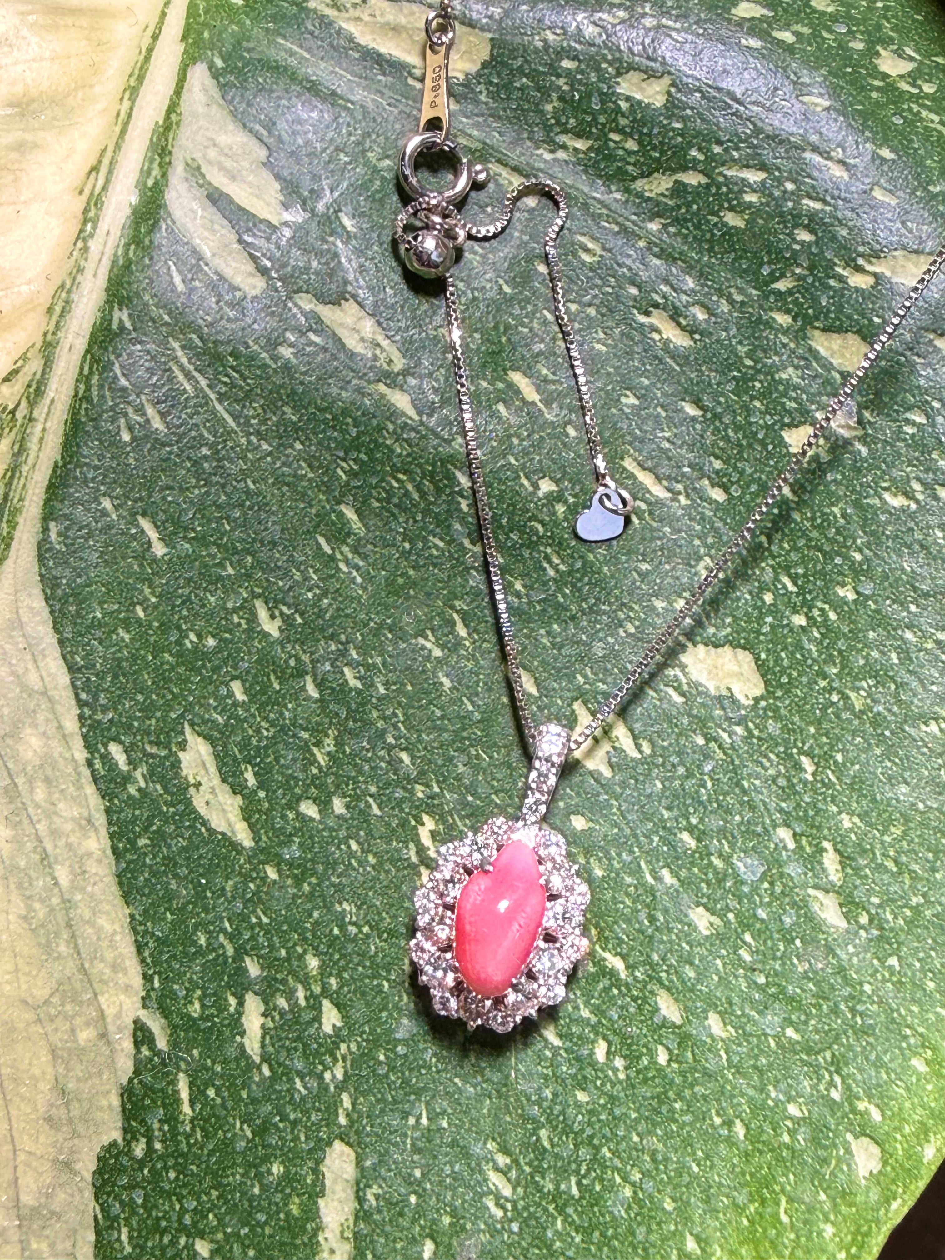 1.58CT Conch Pearl Cabochon Necklace