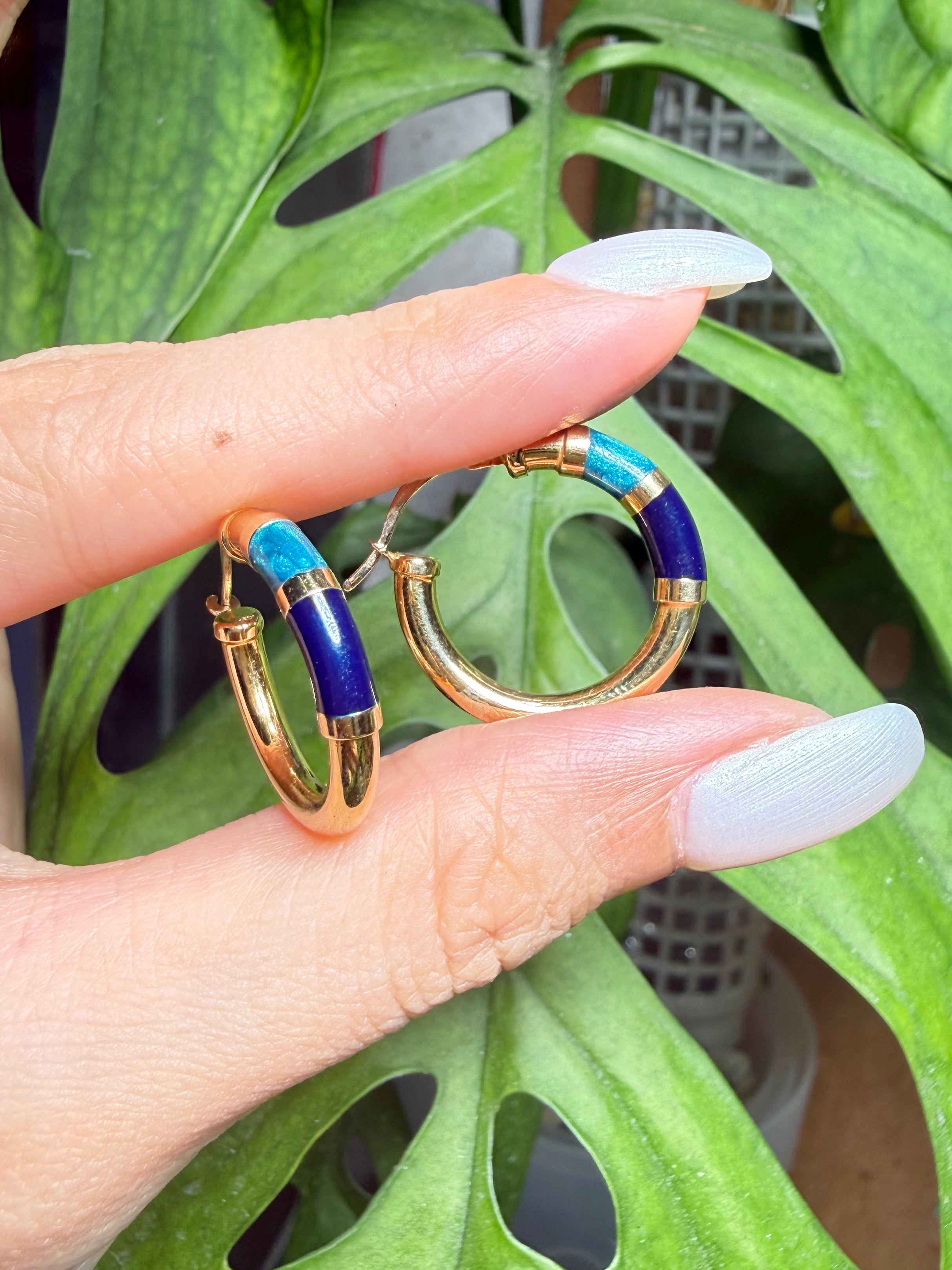 Italian Enamel Hoop Earrings in 18K Gold
