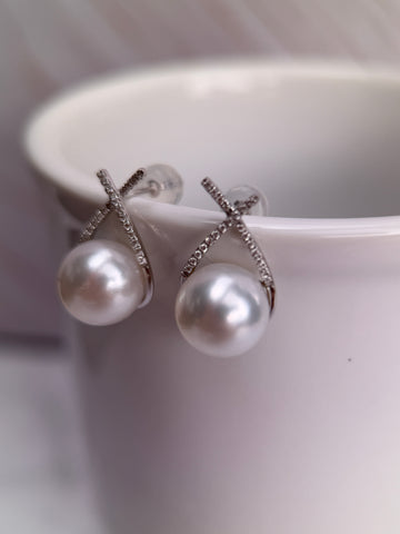 18K White Gold Diamond Bow South Sea Pearl Drop Stud Earrings