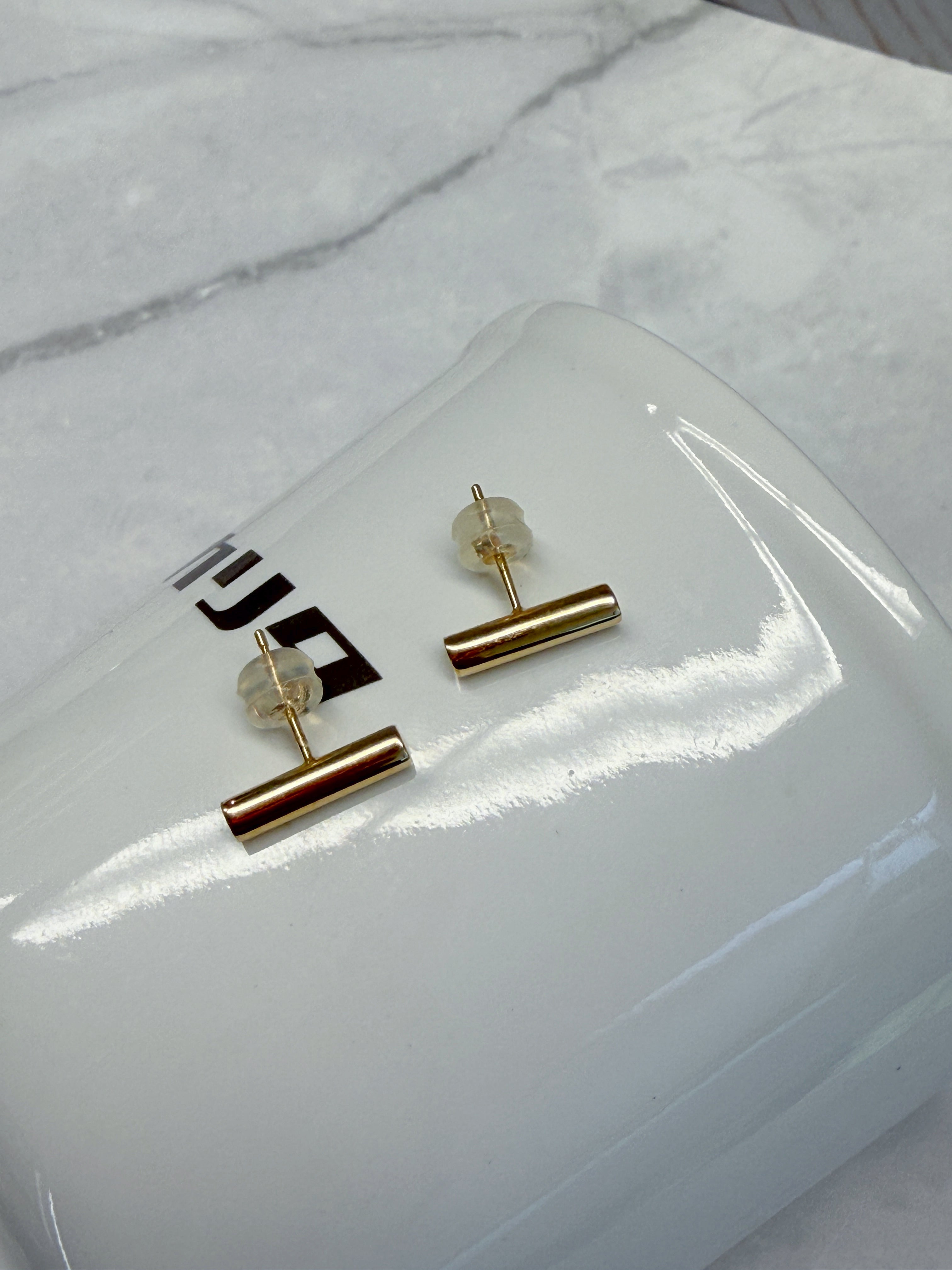 K18 Minimalist Gold Bar Stud Earrings