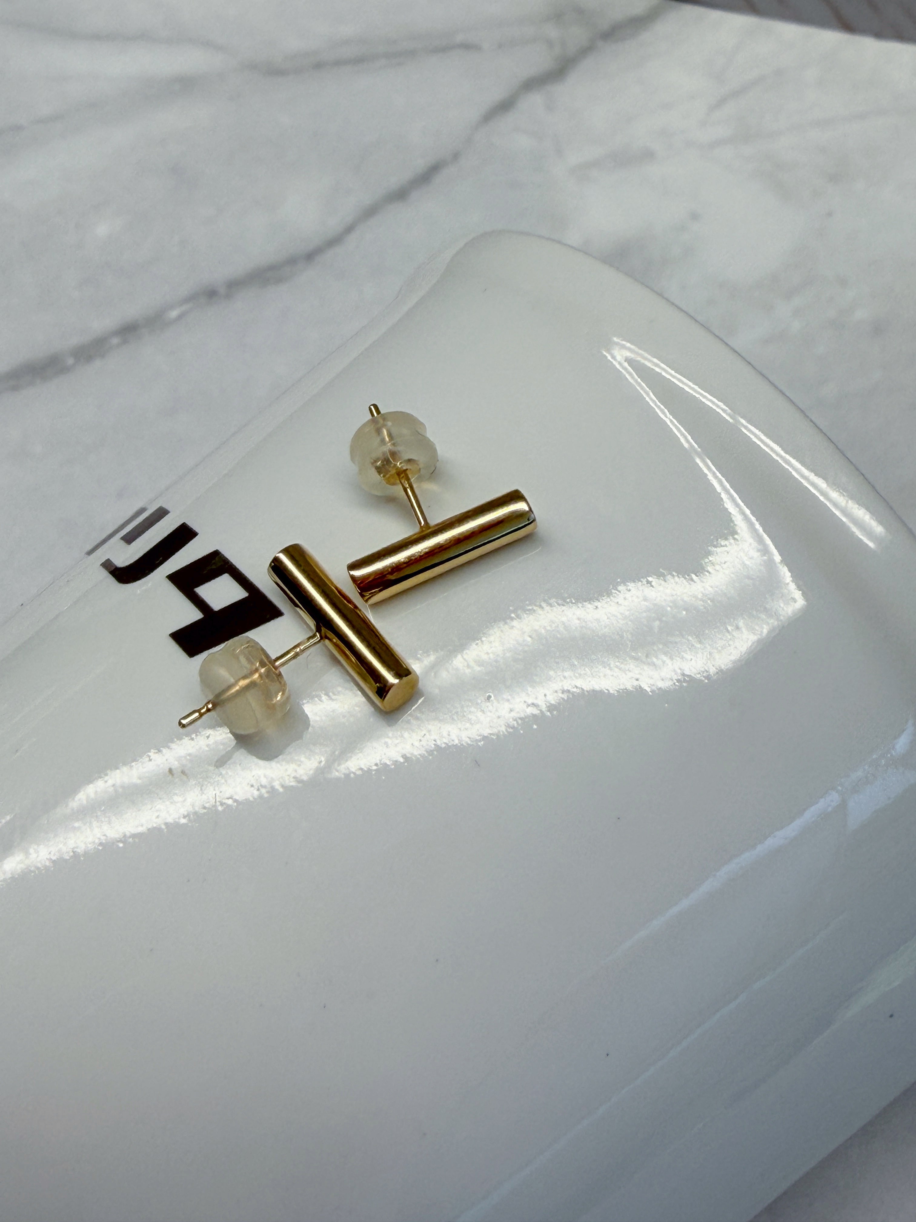 K18 Minimalist Gold Bar Stud Earrings