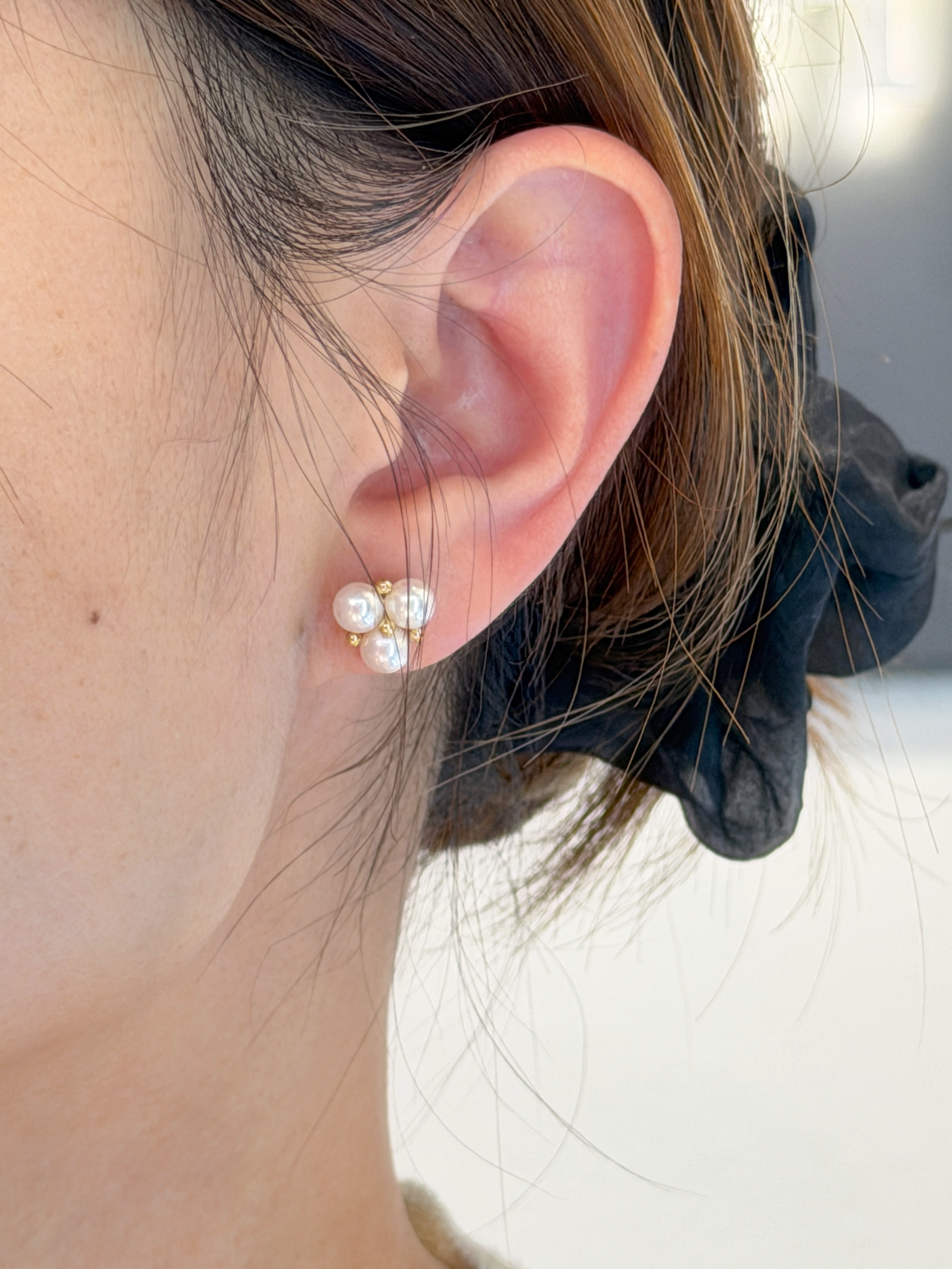 5-5.5mm K18 Yellow Gold Akoya Pearl Cluster Stud Earring