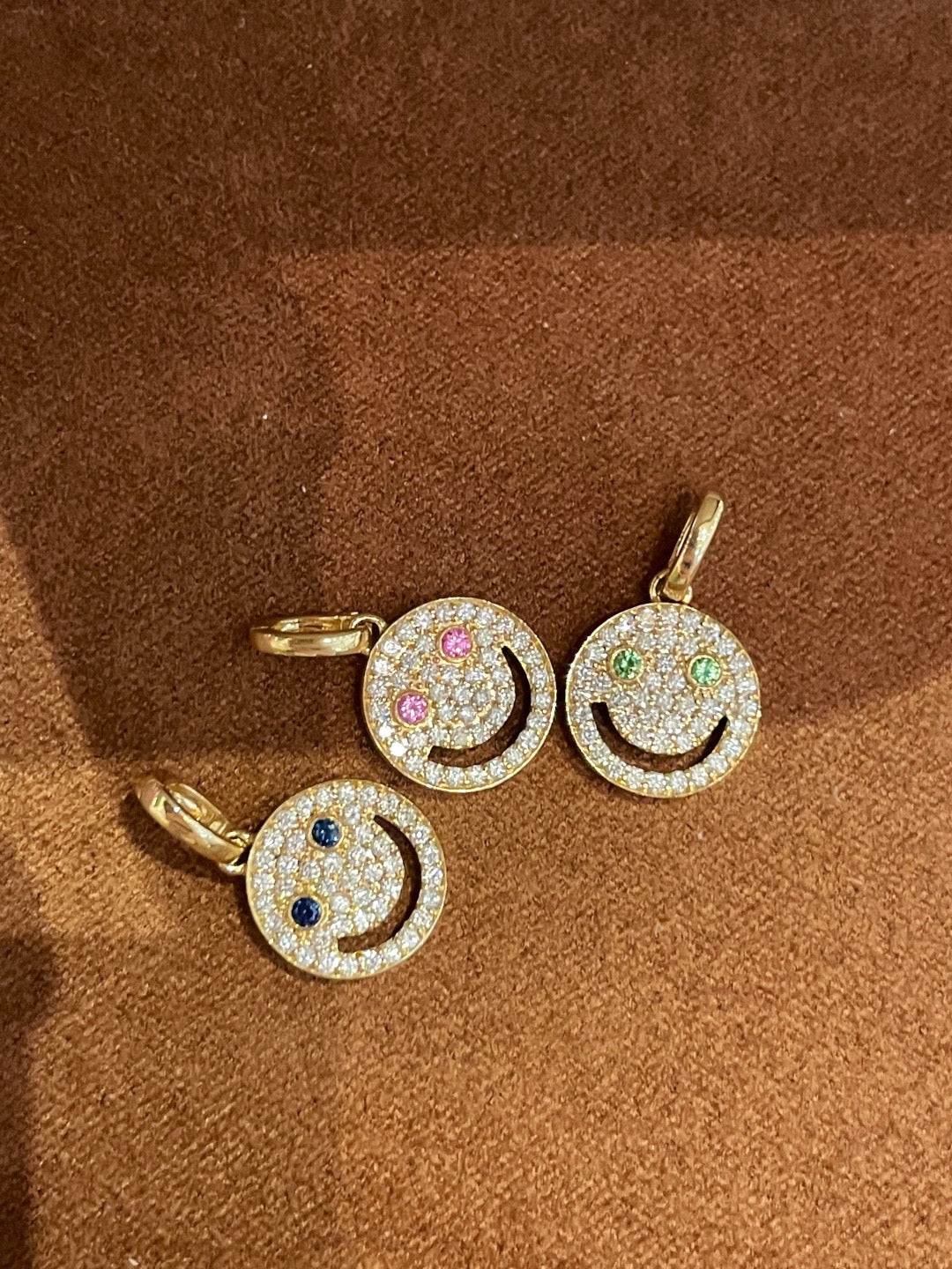 ⭐️Multicolor Gemstone Eyes Smiley‑Face Diamond Charm Pendant in 18k