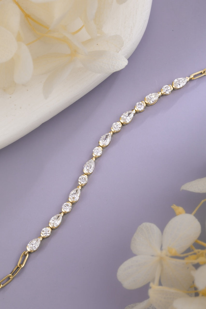1.13CT Pear & Round Lab‑Grown Diamond Station Bracelet with Paperclip Chain in 14K