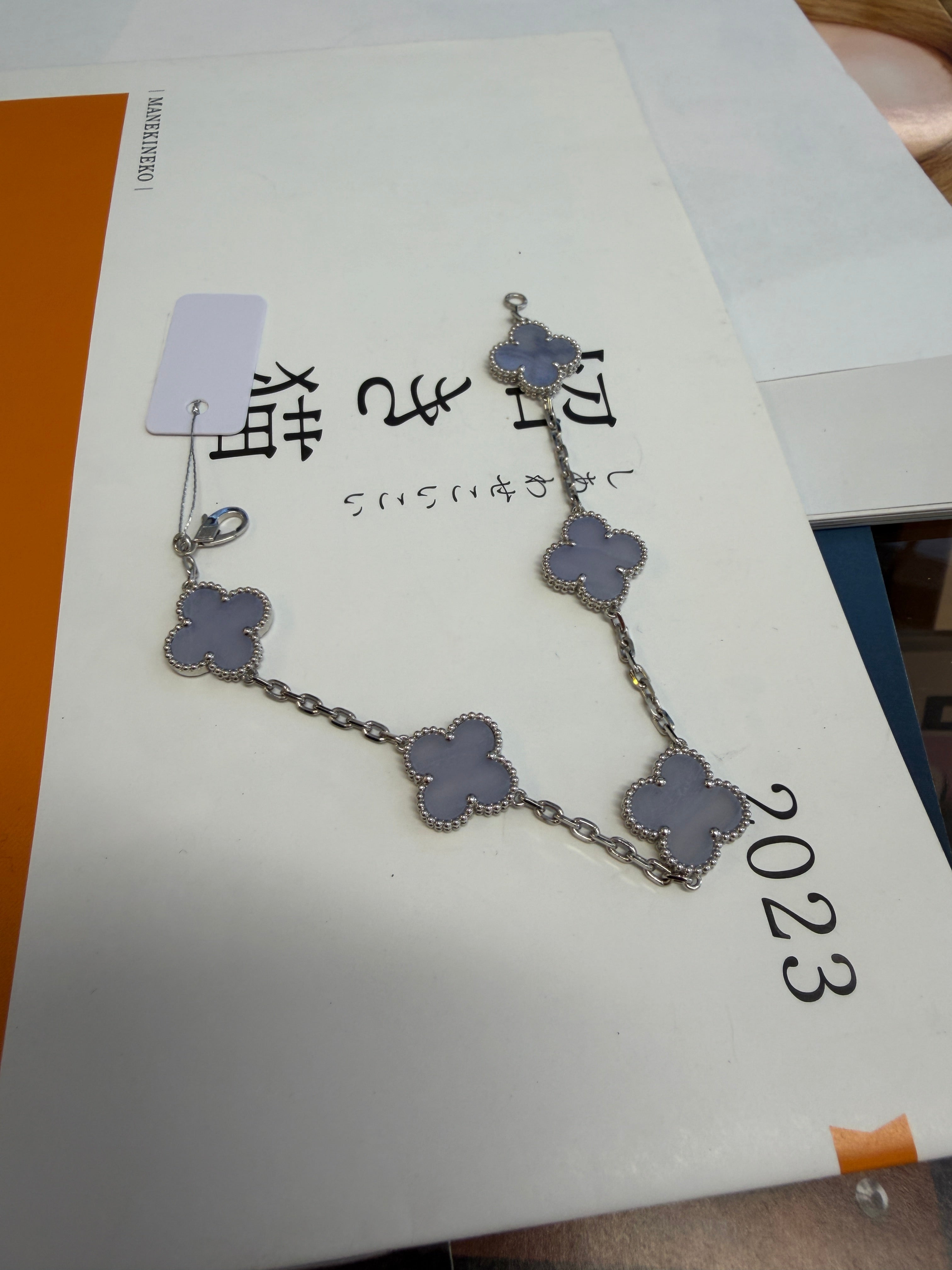 Four-leaf clover bracelet
