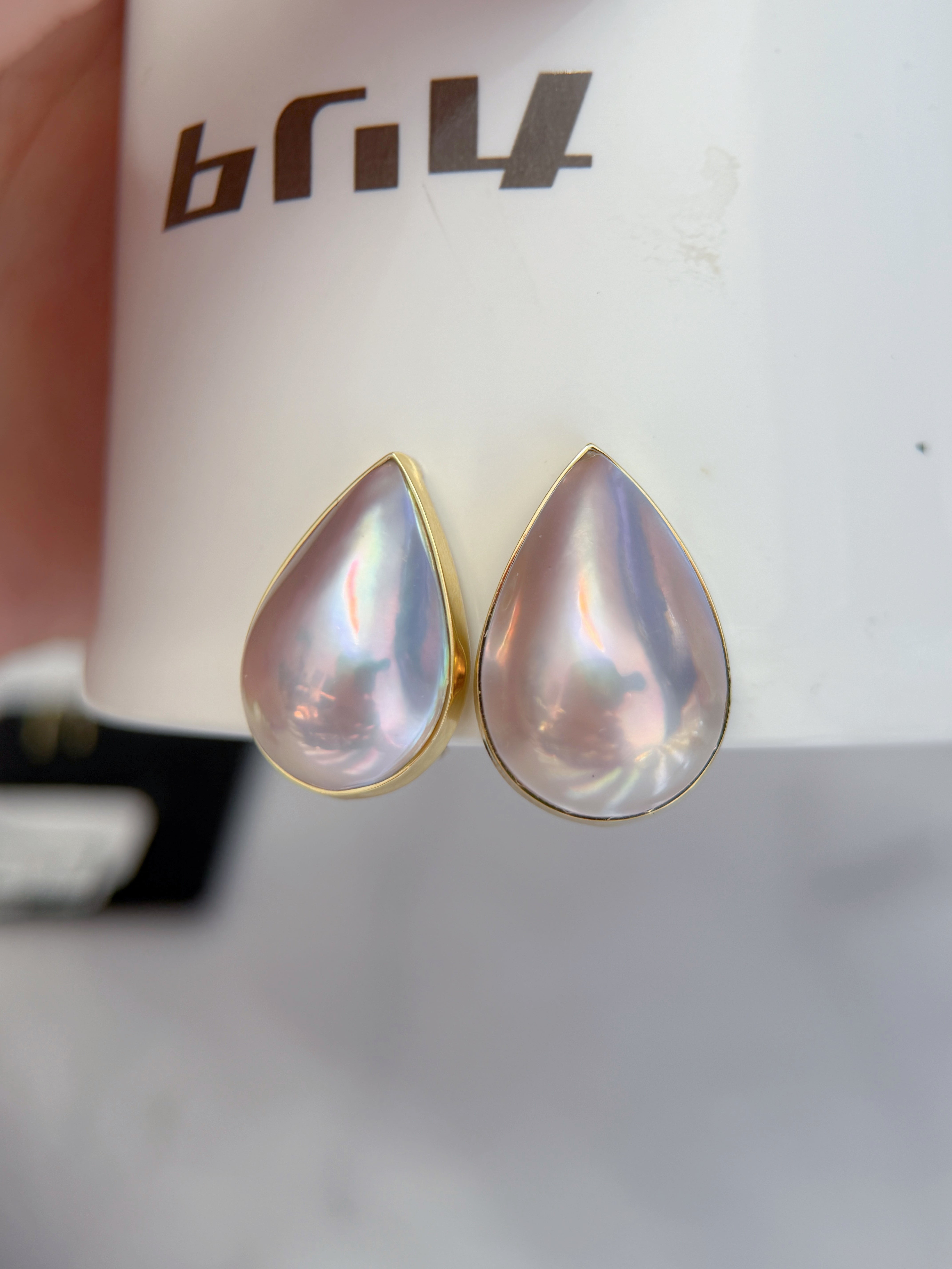 K18 Teardrop Mabe Pearl Clip-On Earrings