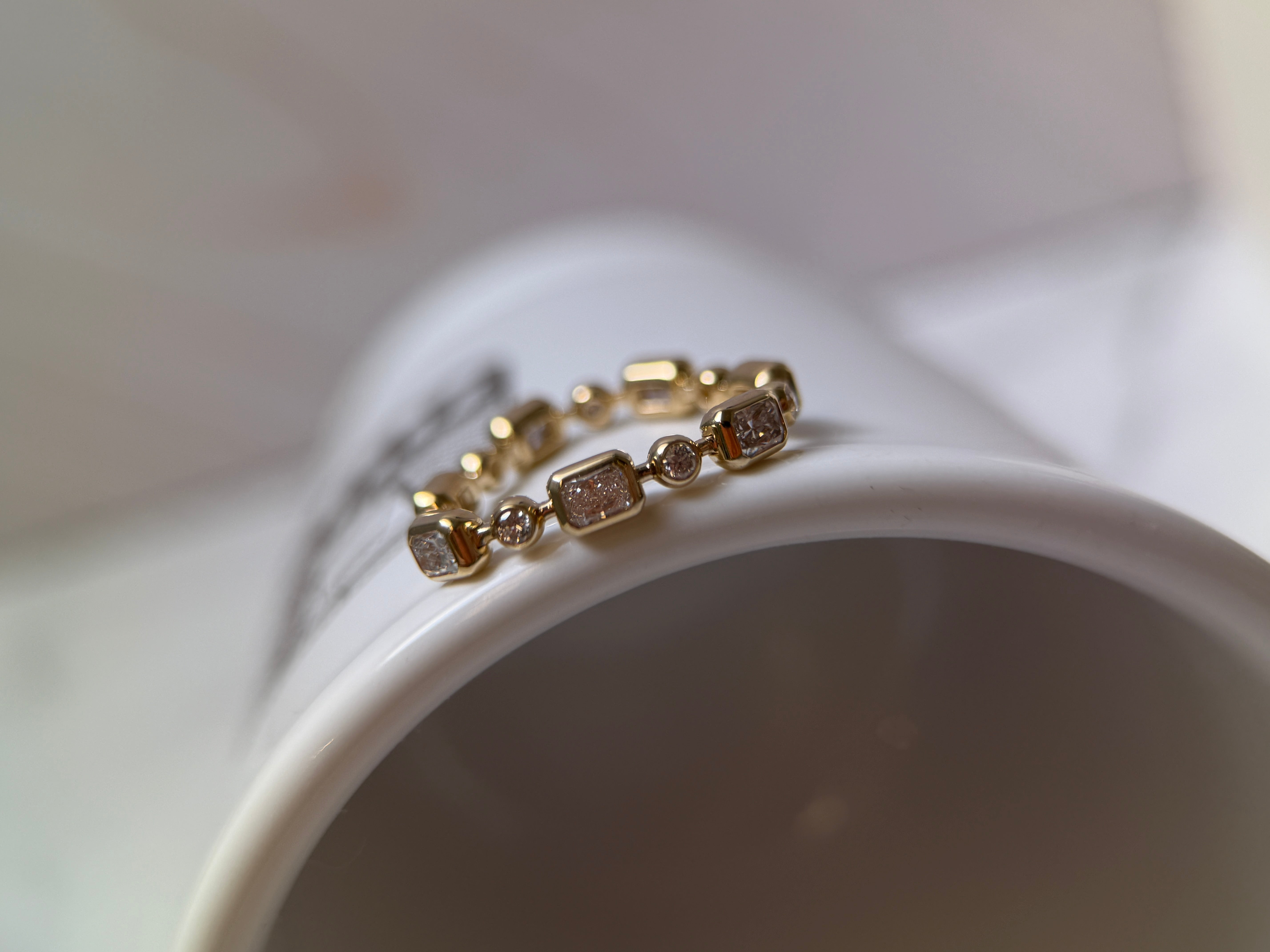 14K Yellow Gold Alternating Rectangular & Round Diamond Link Band Ring