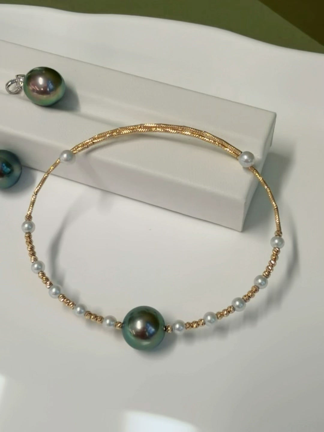 10mm Tahitian Pearl&Akoya Pearl Spring Bracelet