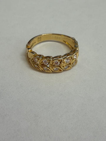 Queen Vintage Laurel Leaf Ring in K18 Yellow Gold with Diamond