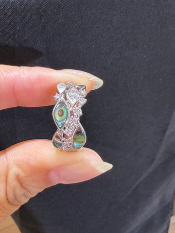 K18 Peacock Eye Abalone Shell Diamond Ring