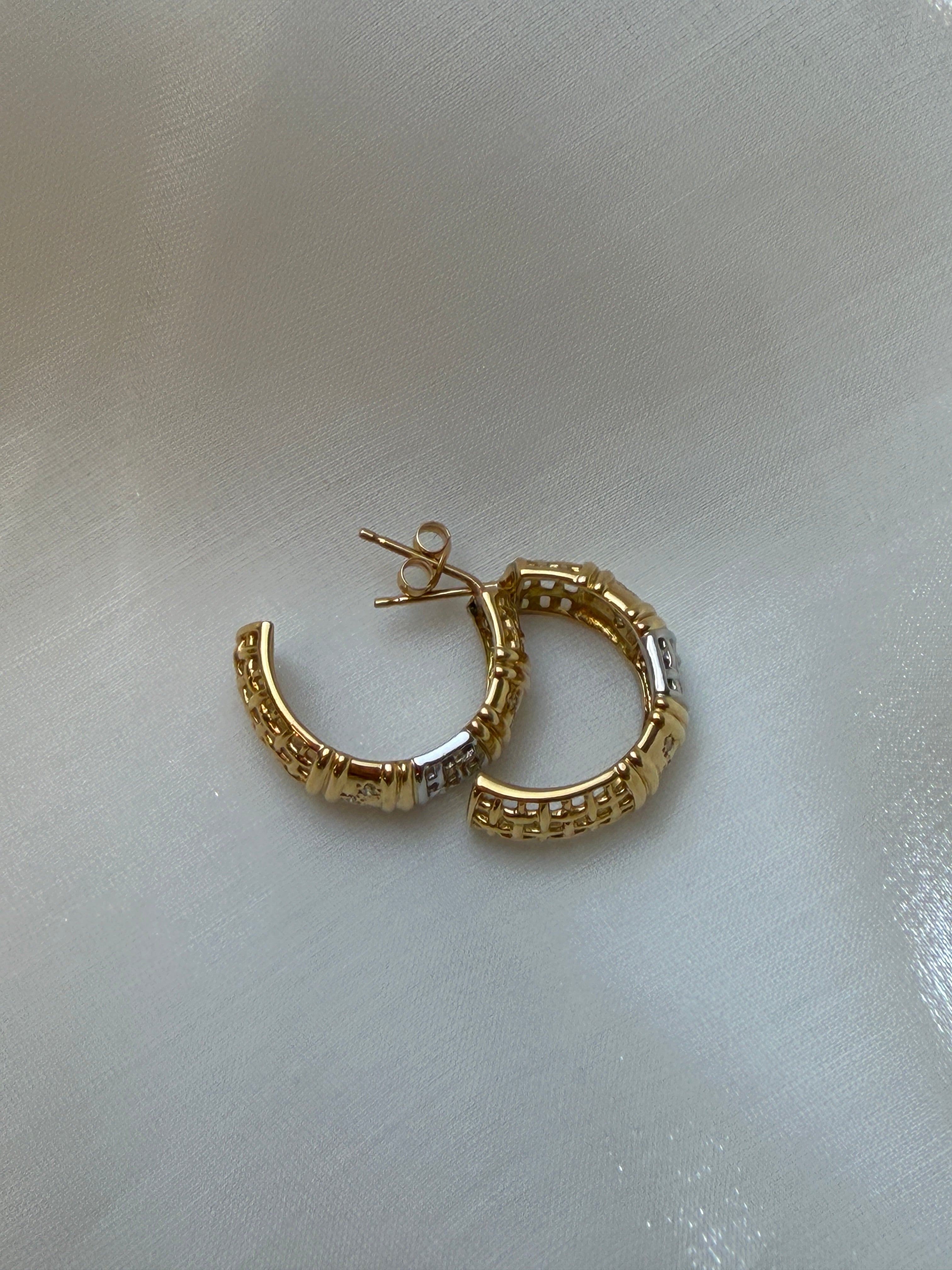 0.11 Carat Natural Diamond Stud Earrings In 18K Yellow Gold
