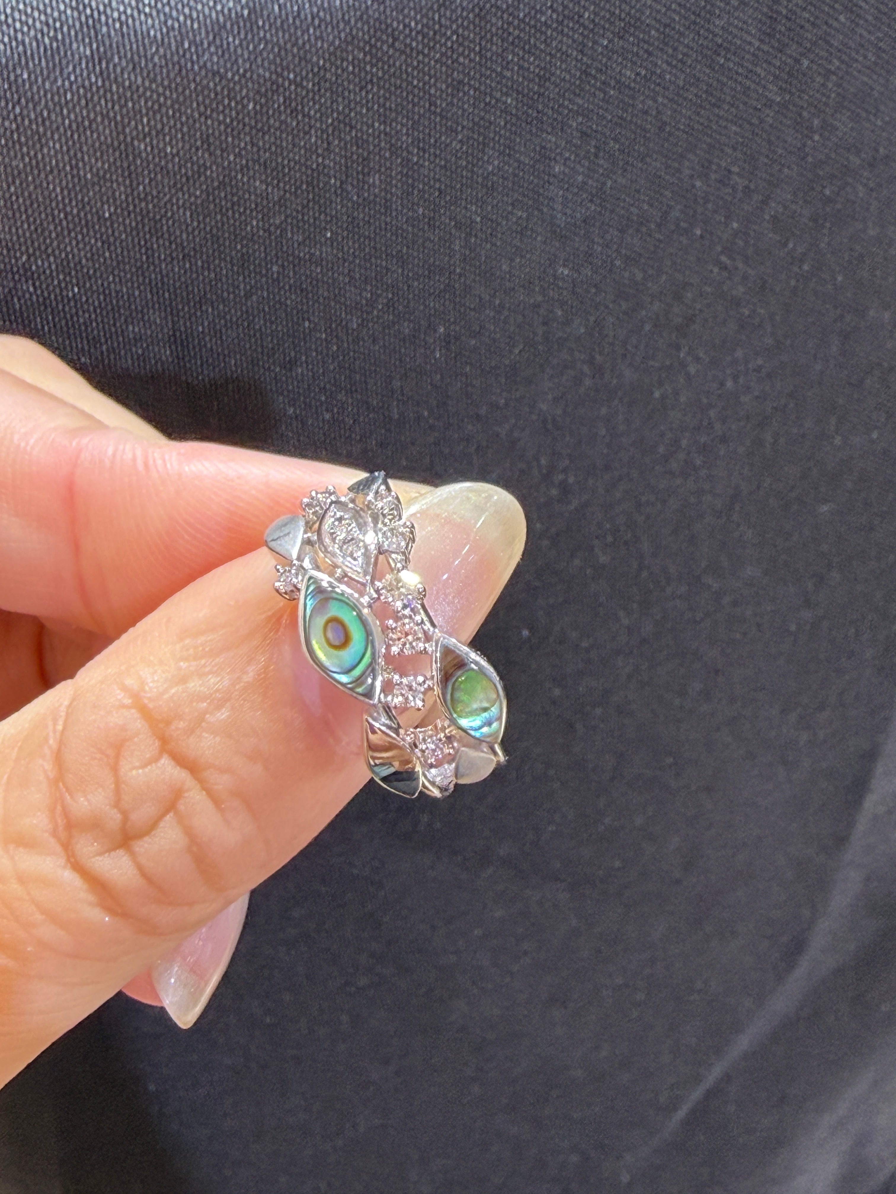 K18 Peacock Eye Abalone Shell Diamond Ring