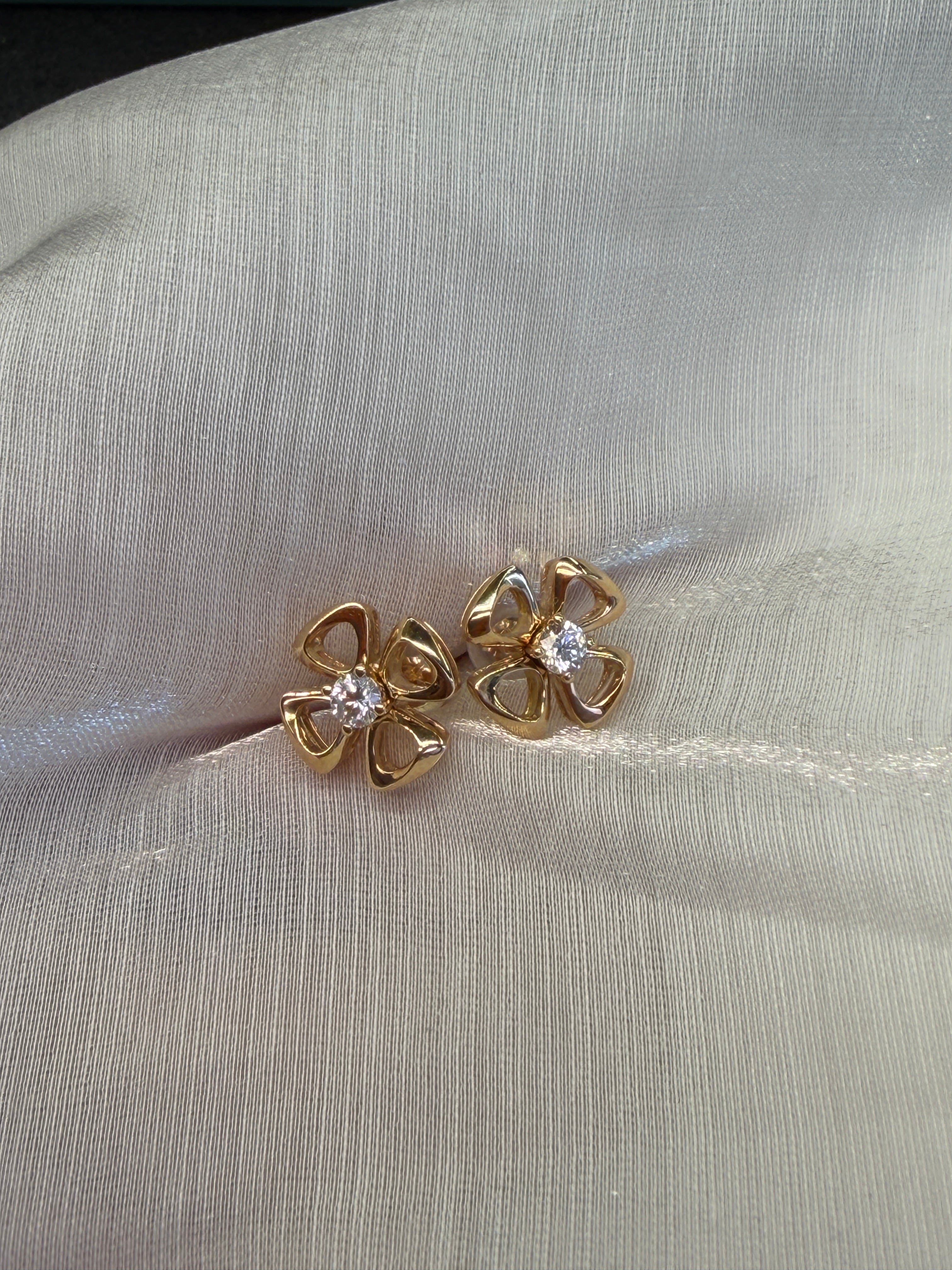 Vintage Four-leaf Clover Diamond Earrings in K18 Rose Gold，0.22CT
