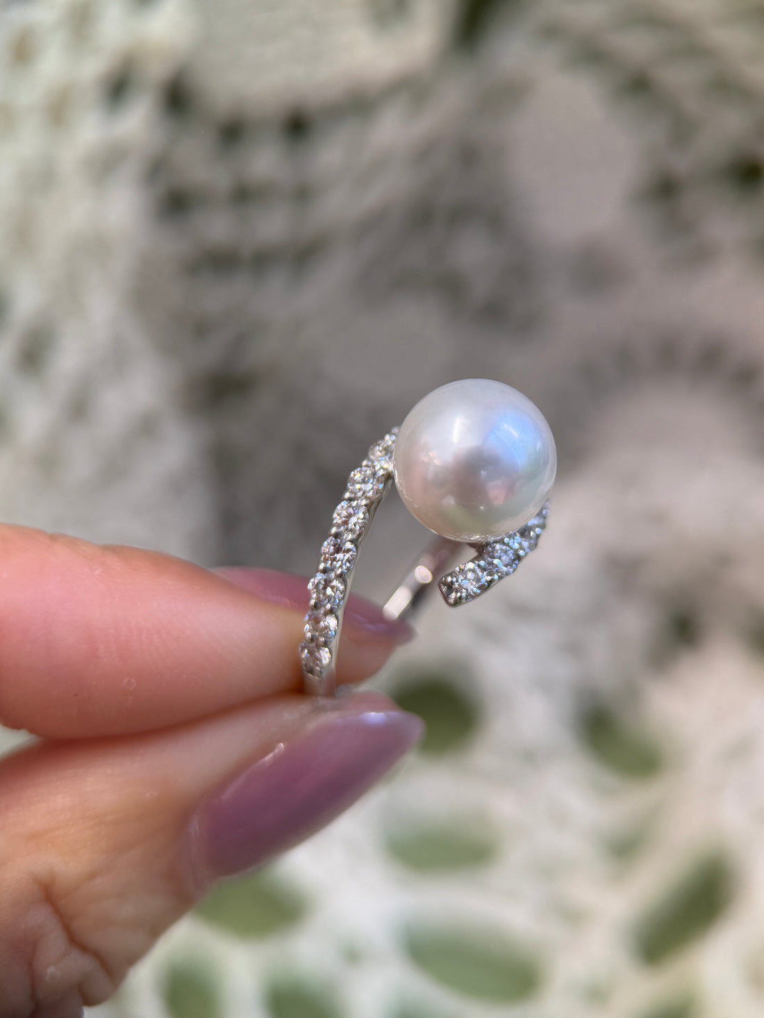 9.55mm Pearl in PT900 Platinum Twisted Wrap Pearl Ring