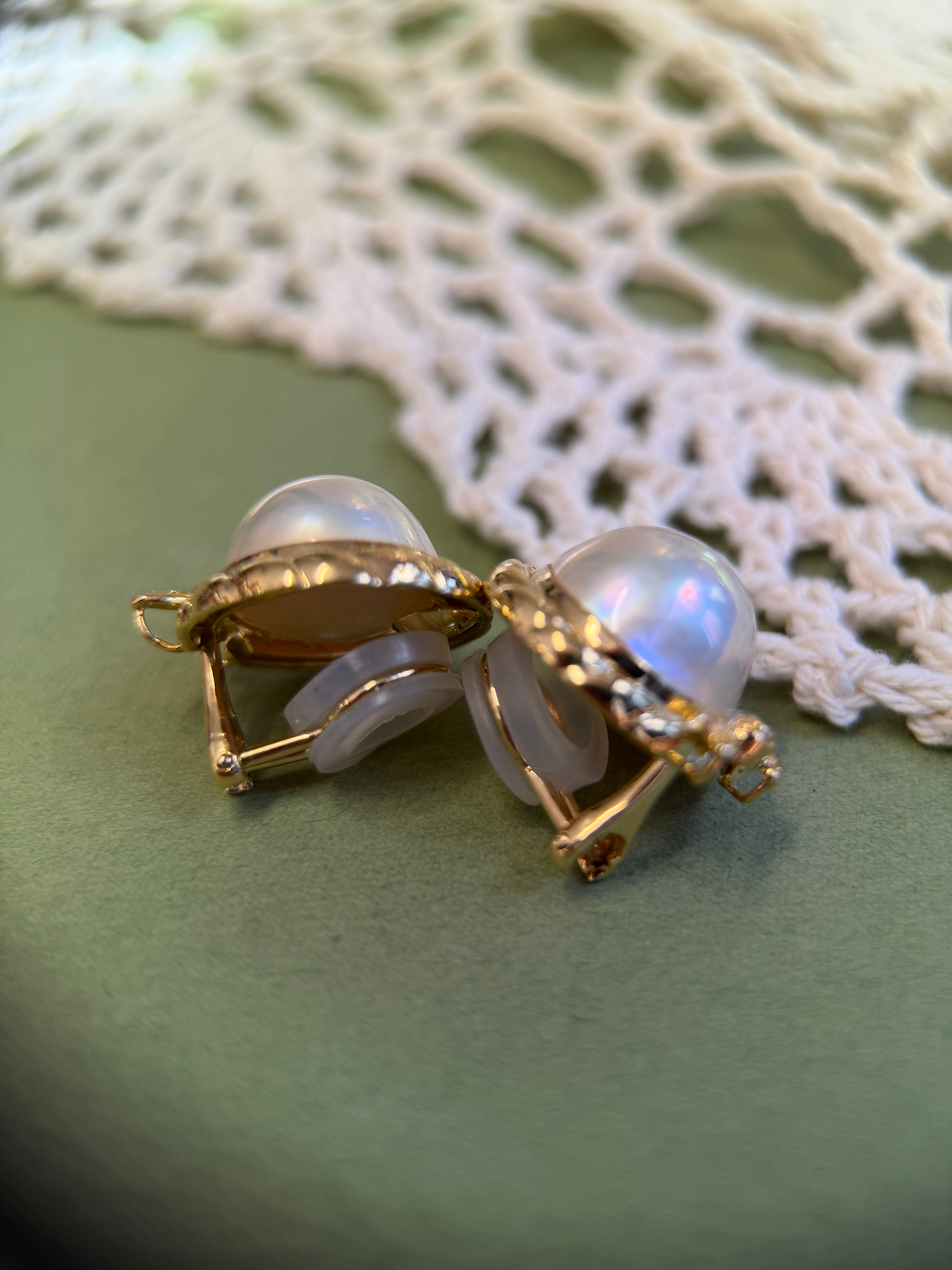 18K Yellow Gold Twisted Frame Mabe Pearl Earrings