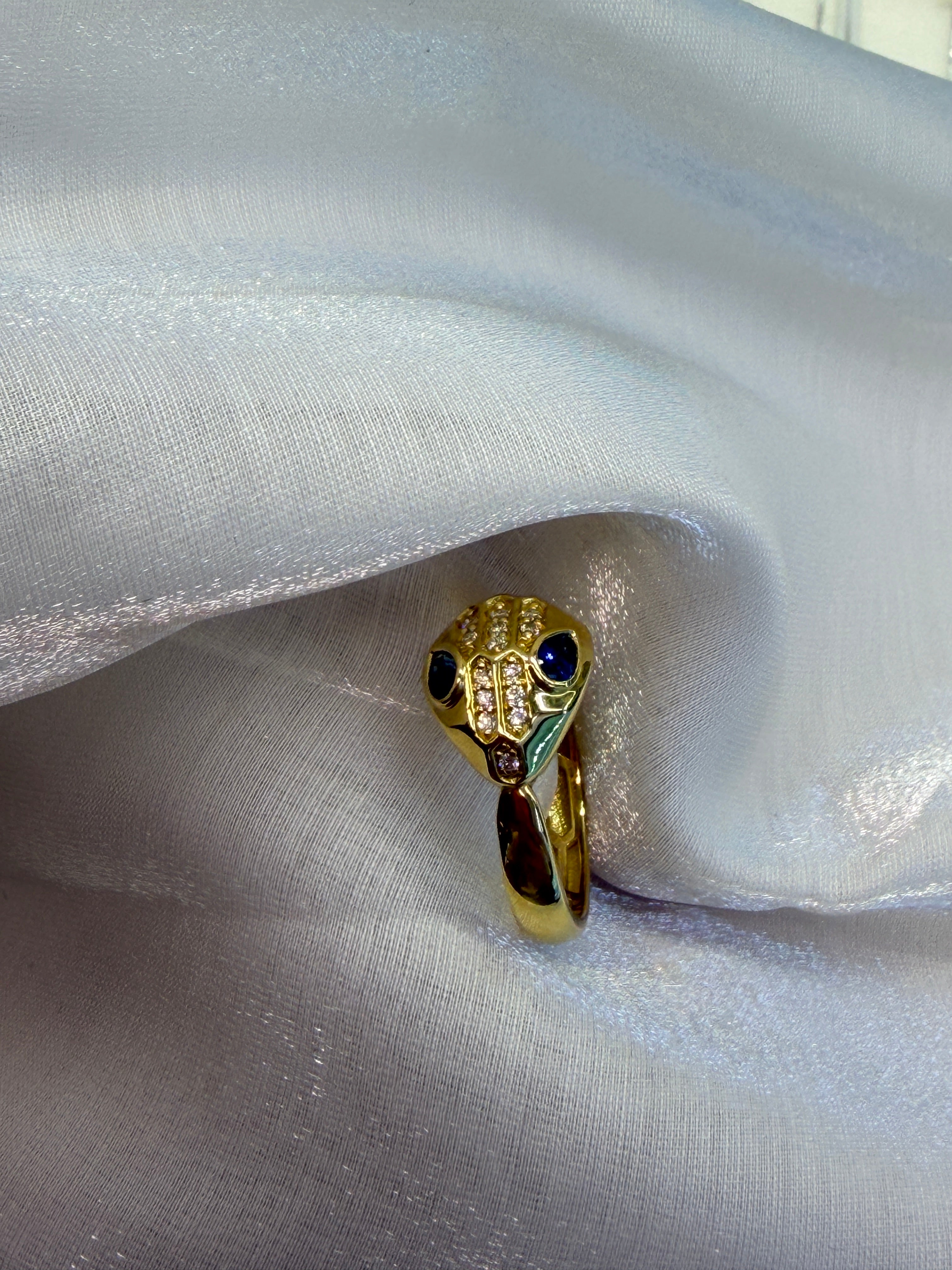 0.29CT Sapphire Ring in K18 Gold