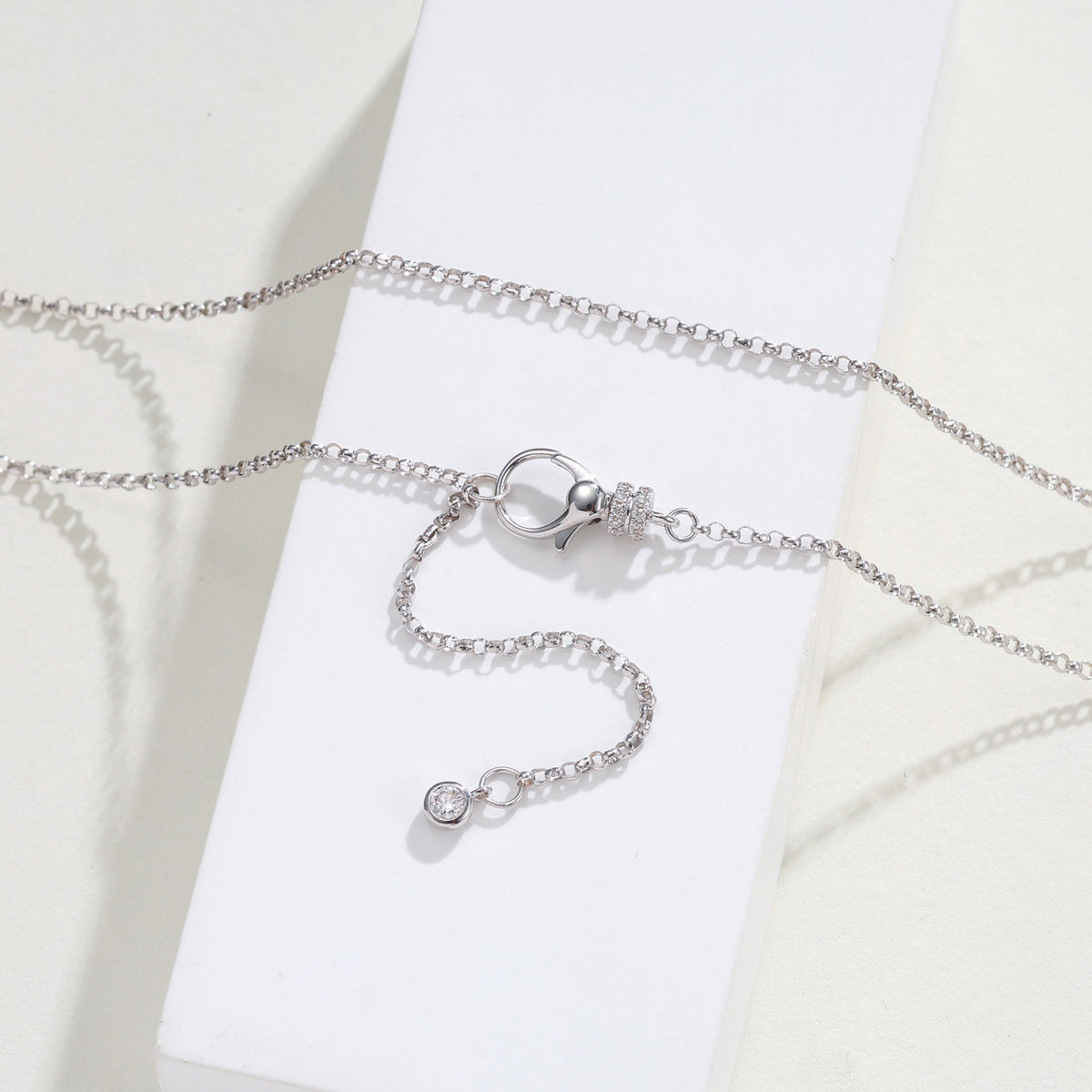 18K Gold Diamond Front-Clasp Lariat Necklace