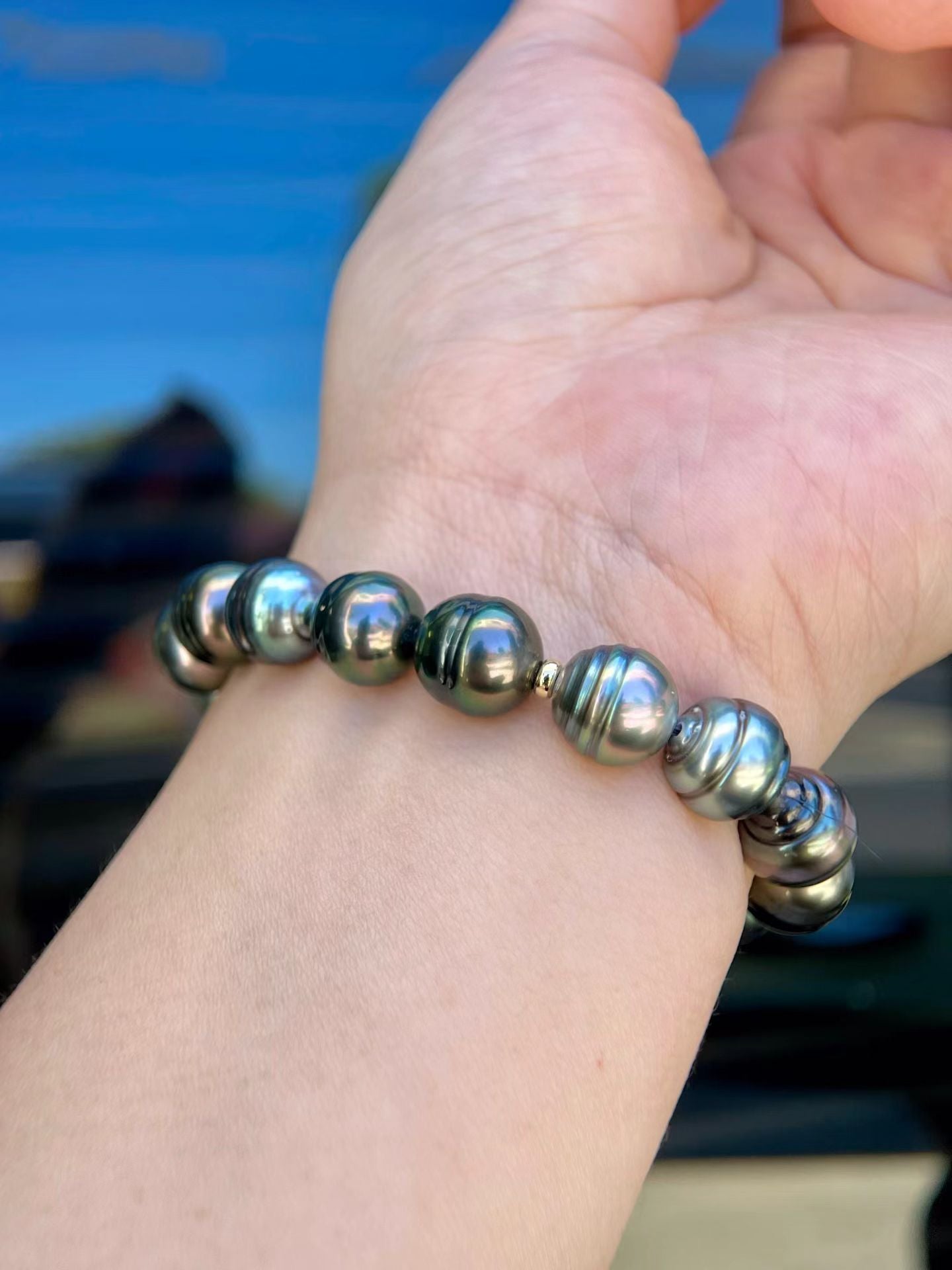 9-11mm Natural Circled Tahitian Pearl Bracelet in 18K Gold