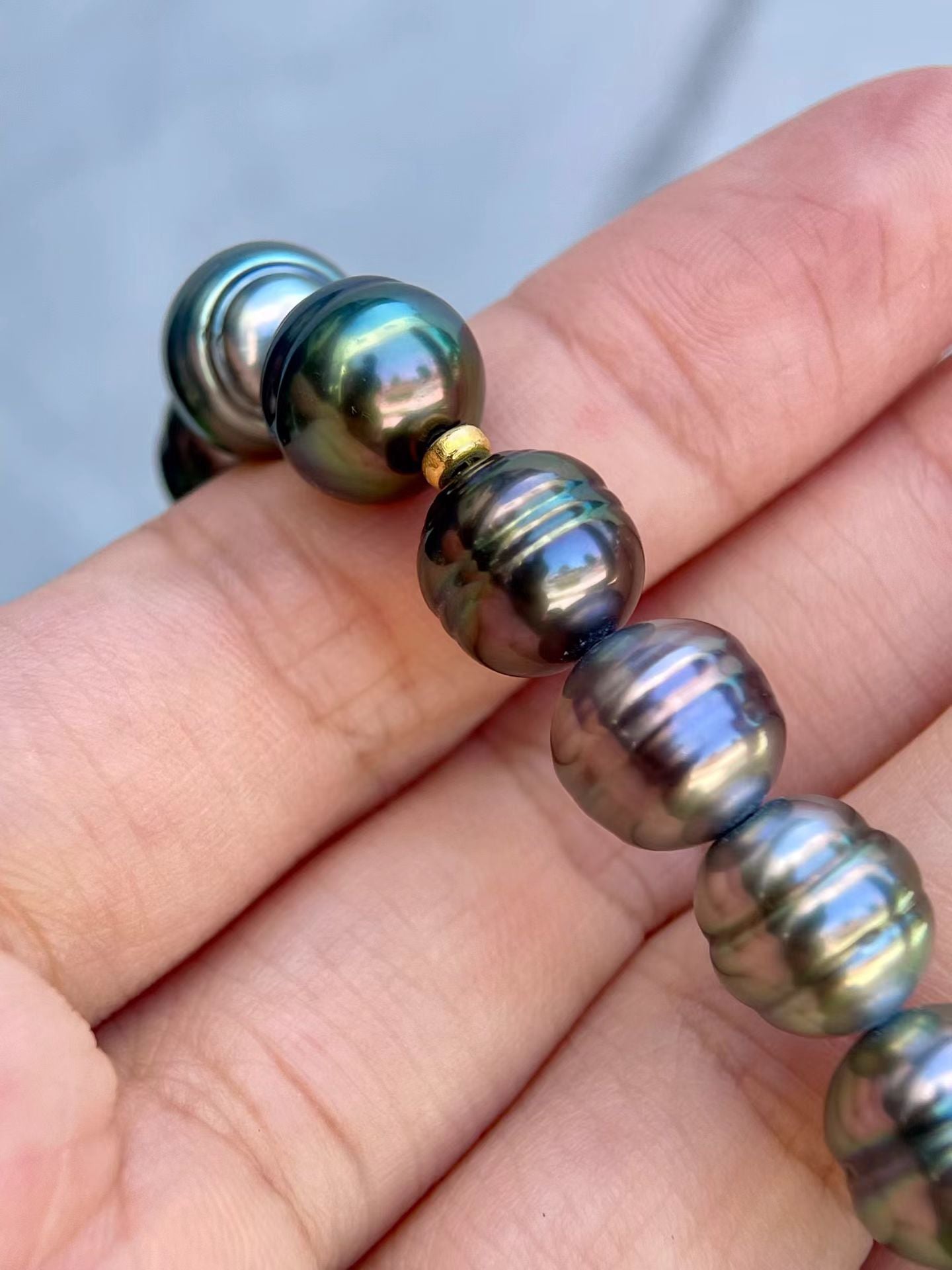 9-11mm Natural Circled Tahitian Pearl Bracelet in 18K Gold