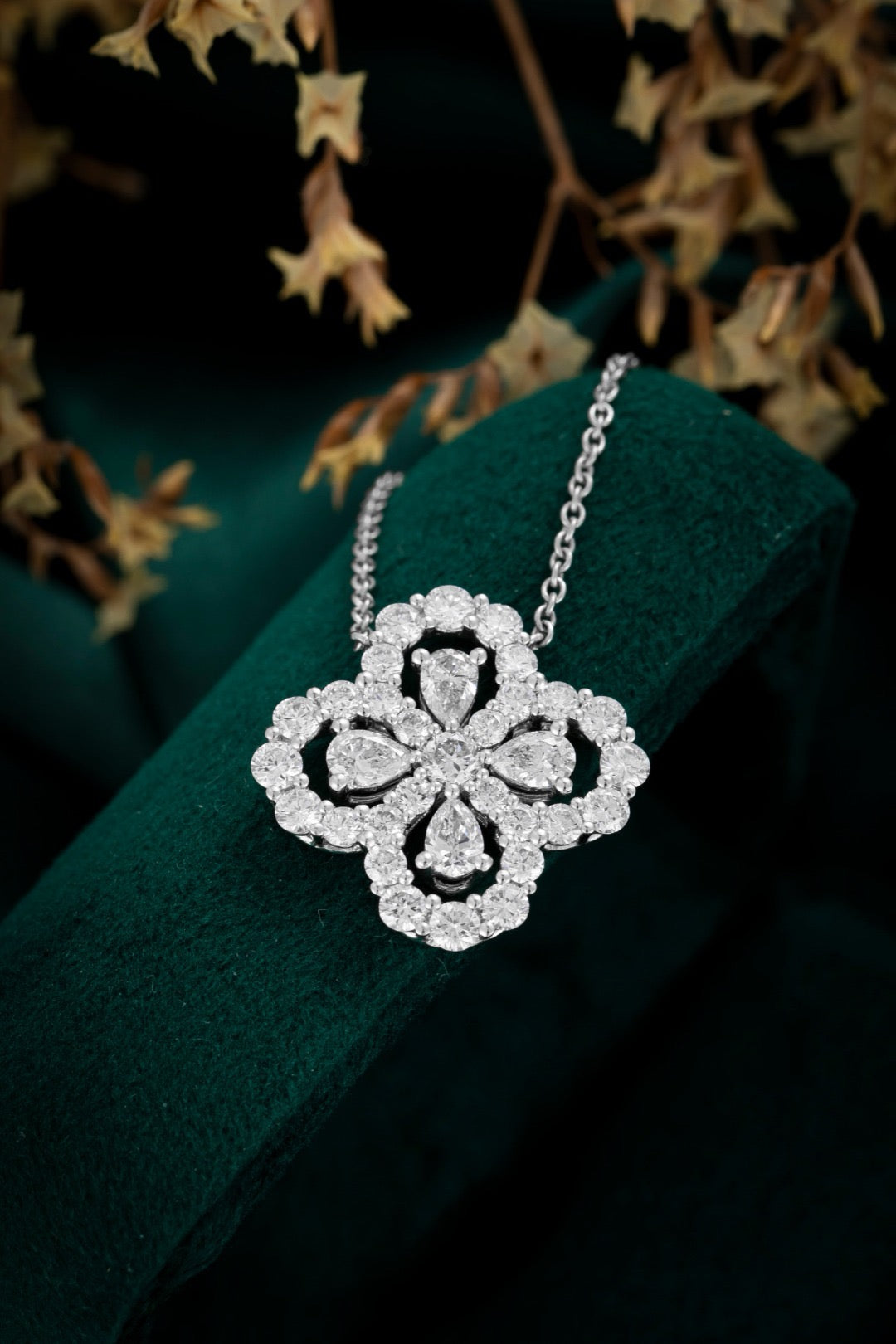 Diamond Loop Full Motif Diamond Pendant Medium In 14K White Gold