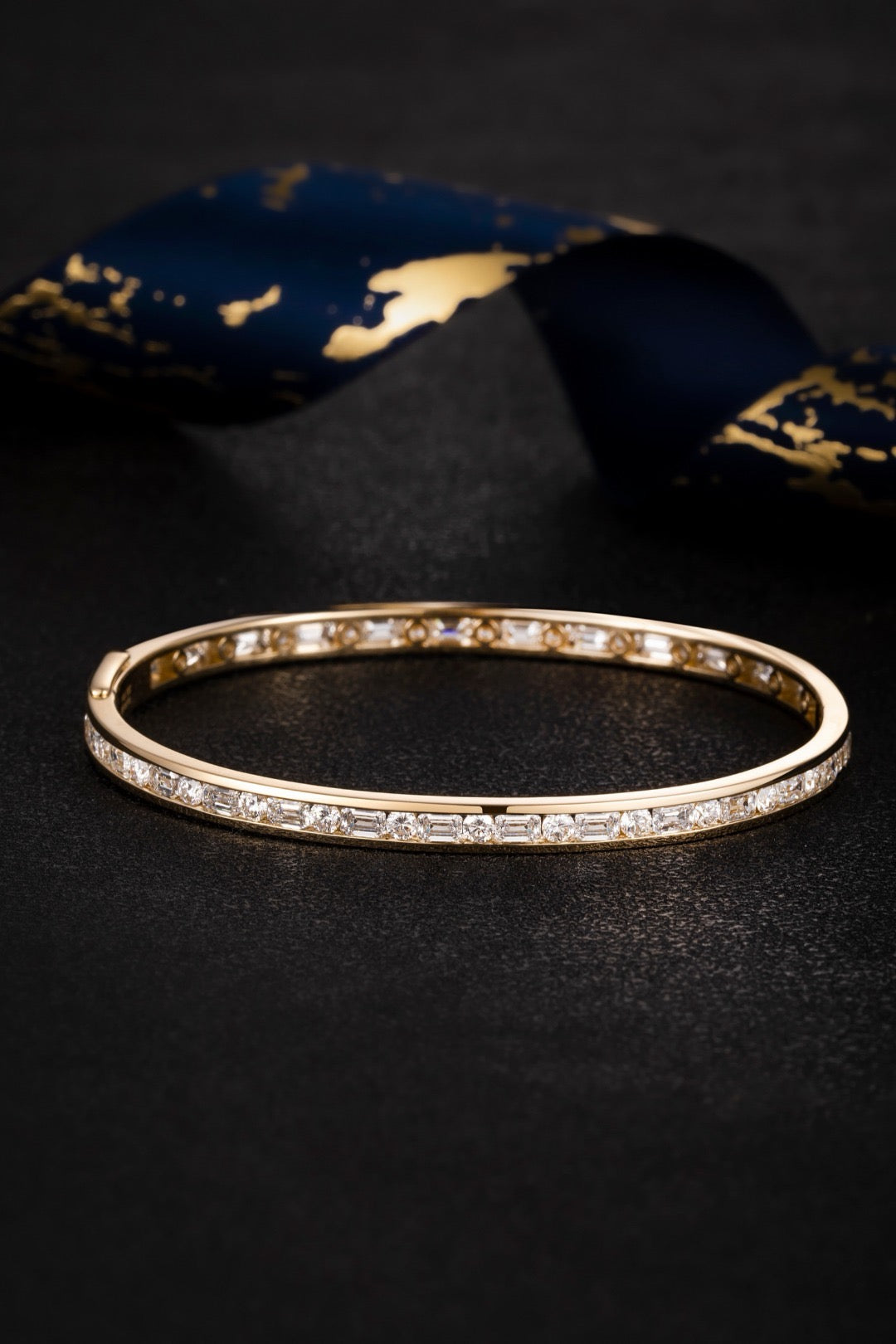 Diamond Channel Bangle – Mixed Round & Baguette Cut