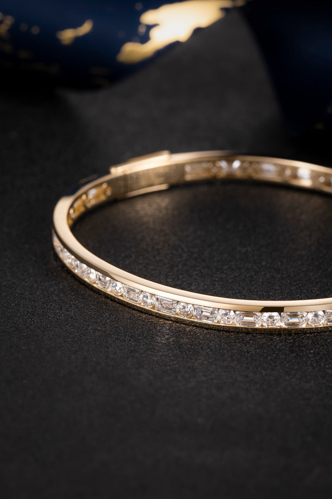 Diamond Channel Bangle – Mixed Round & Baguette Cut