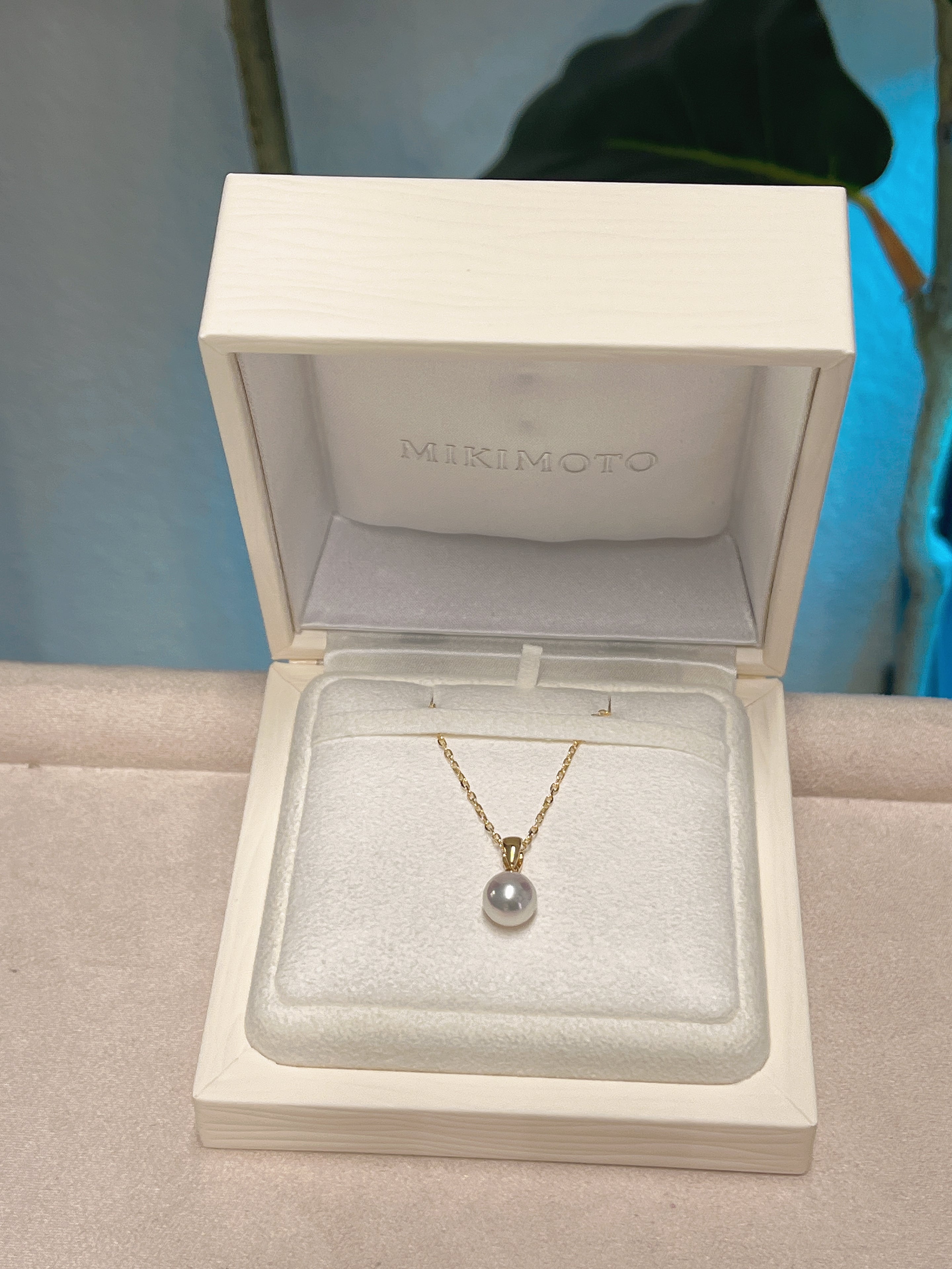 Mikimoto Akoya Cultured Pearl Pendant in 18k Yellow Gold 7.5mm Q2