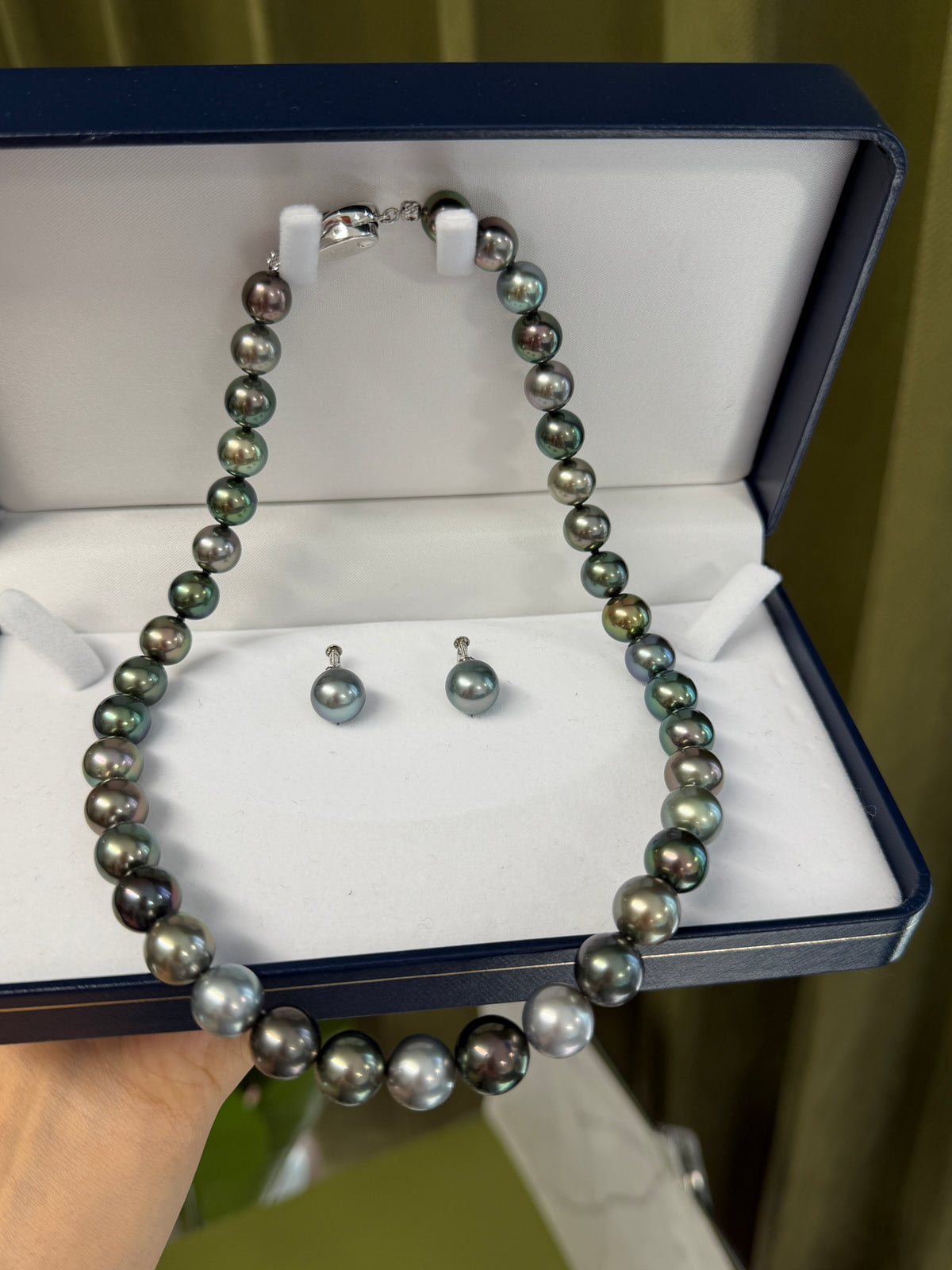 PSL Certified Tahitian Pearl Necklace & Earrings Set – 9.1–12.0mm