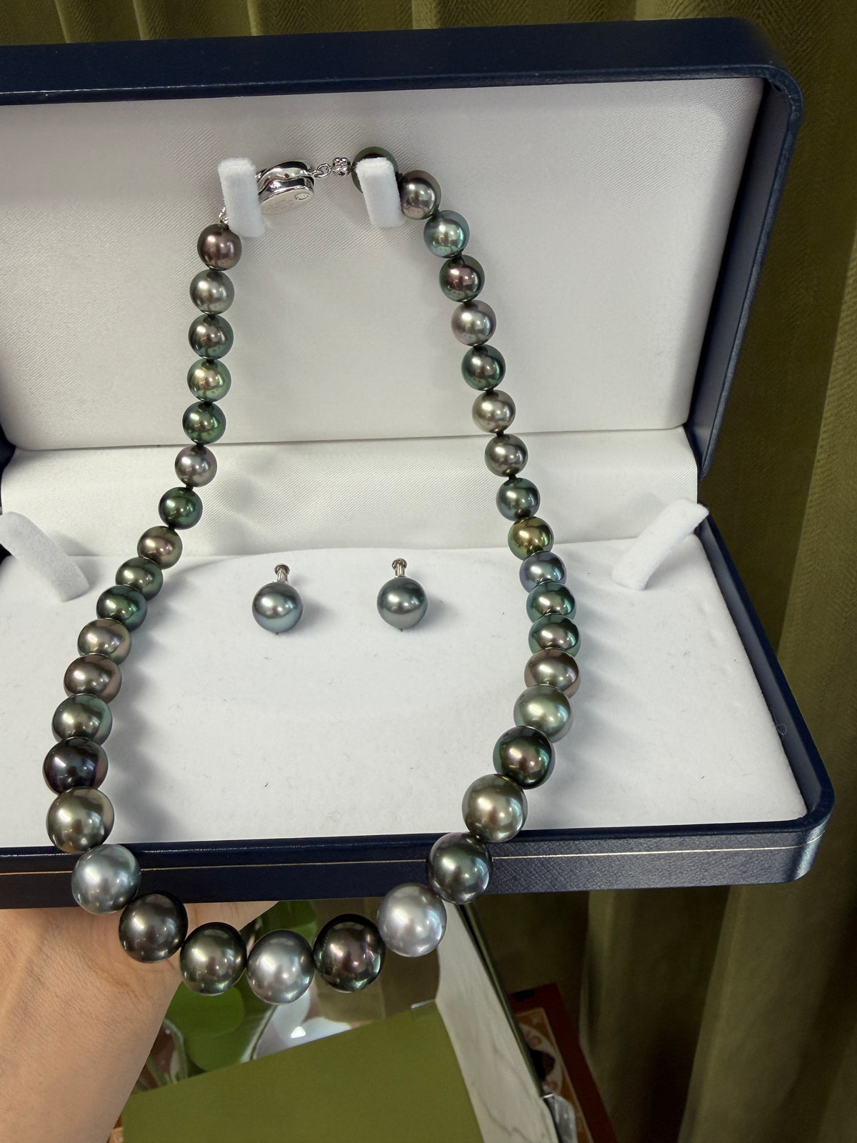 PSL Certified Tahitian Pearl Necklace & Earrings Set – 9.1–12.0mm