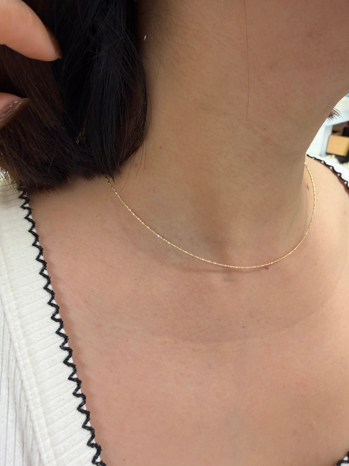 Japanese K18 0.8mm Omega Necklace – Yellow Gold / White Gold
