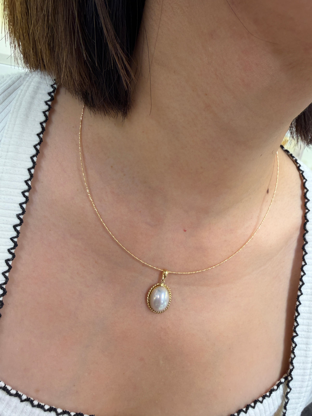 Japanese K18 0.8mm Omega Necklace – Yellow Gold / White Gold