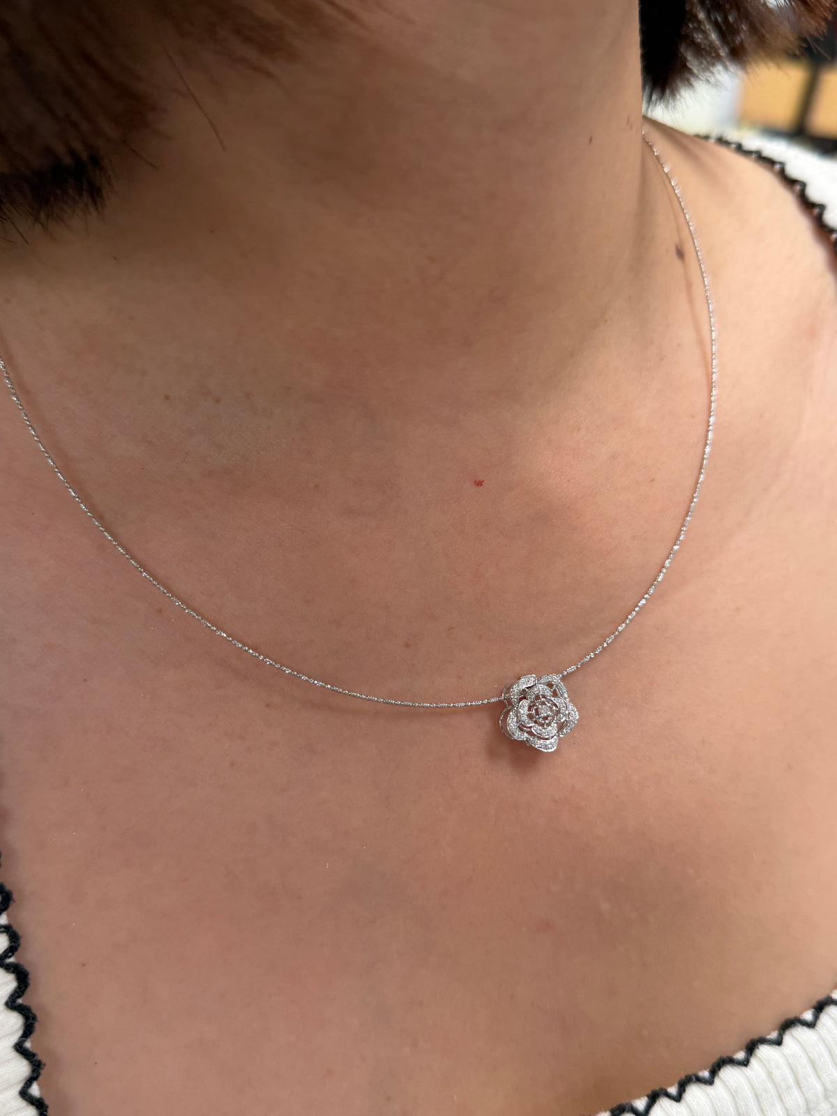 Japanese K18 0.8mm Omega Necklace – Yellow Gold / White Gold