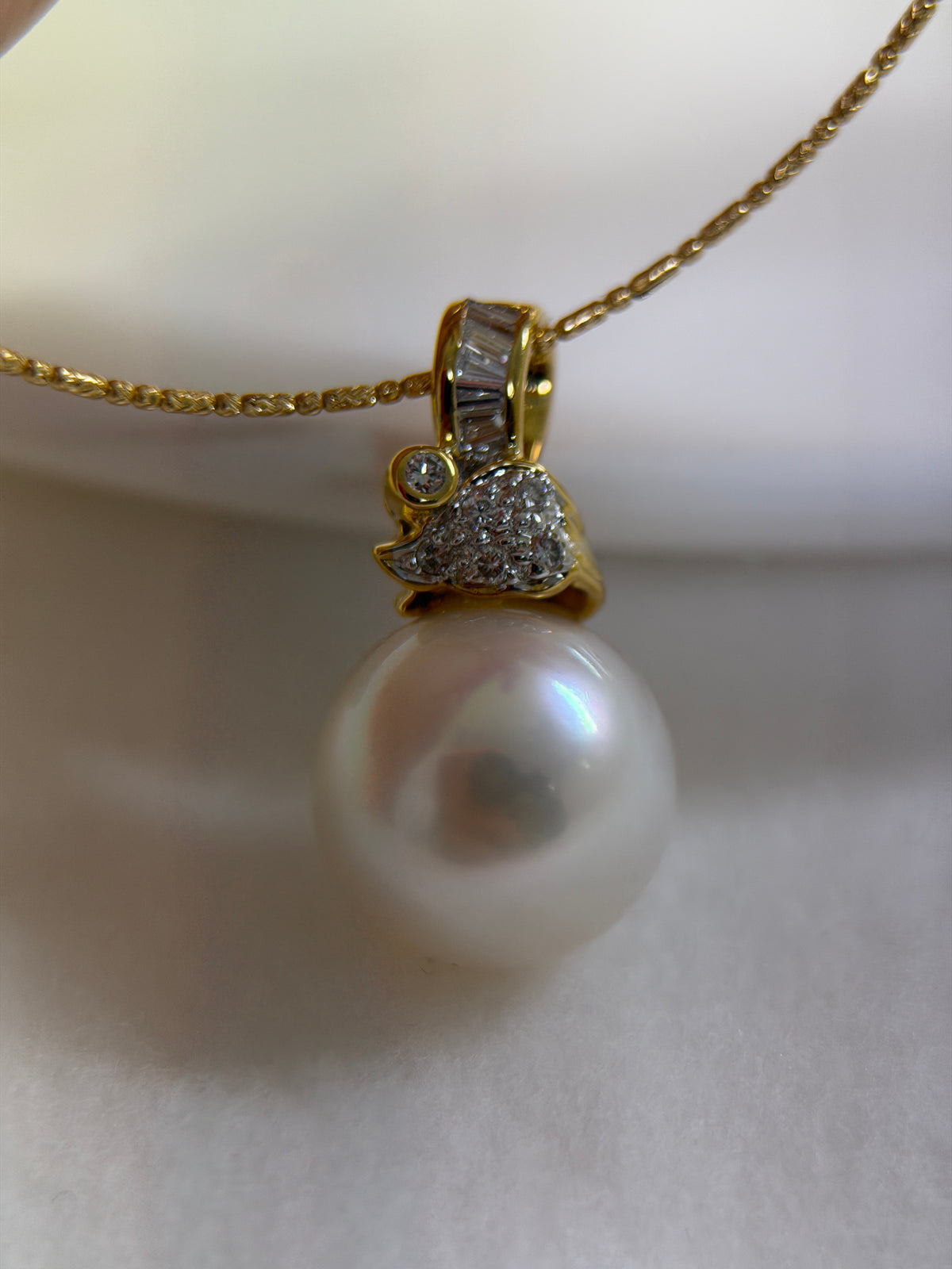 18K Yellow Gold Diamond Accent South Sea Pearl Pendant